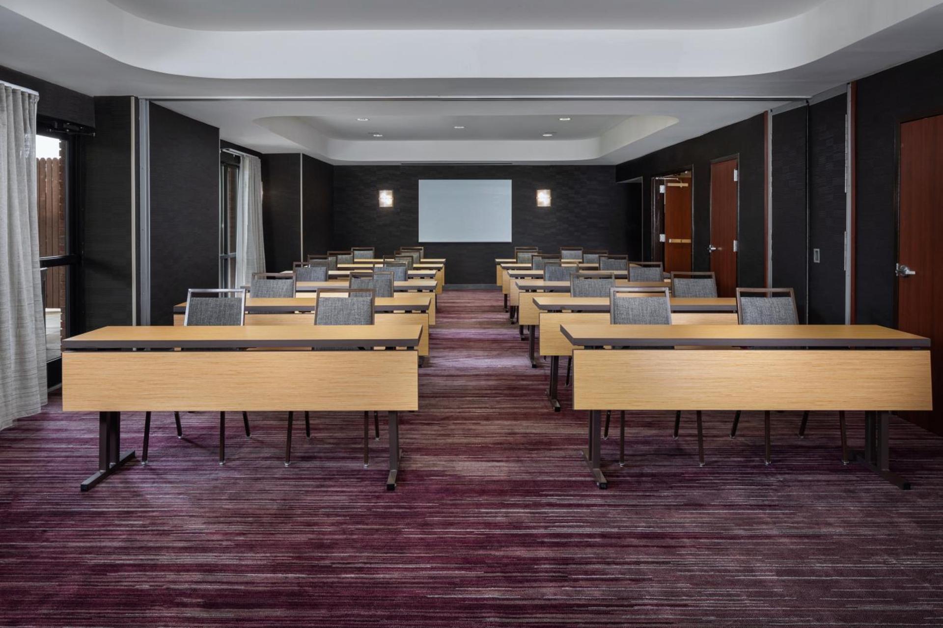 Courtyard by Marriott Anniston Oxford photo 10