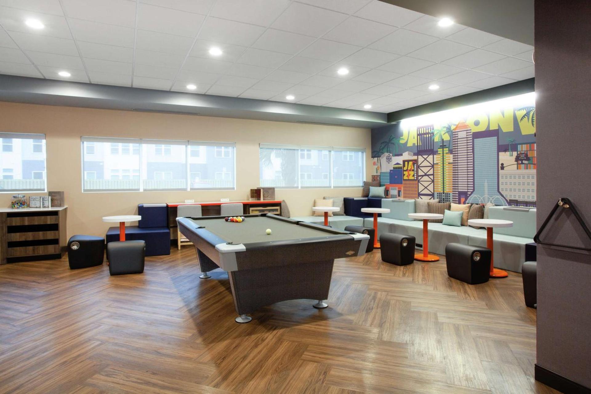 Tru By Hilton Jacksonville St Johns Town Center photo 4