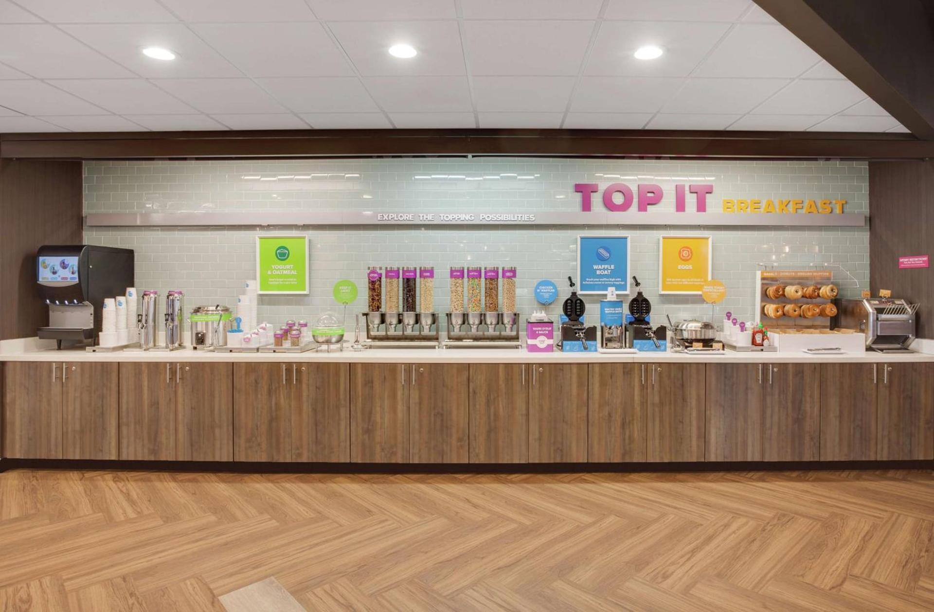 Tru By Hilton Jacksonville St Johns Town Center photo 8