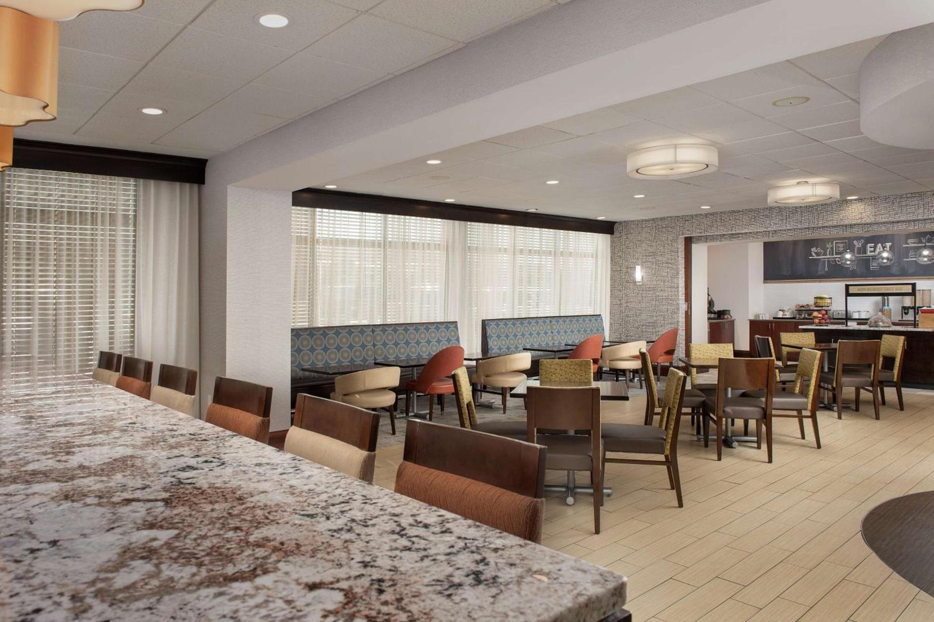Hampton Inn Knoxville-East photo 14