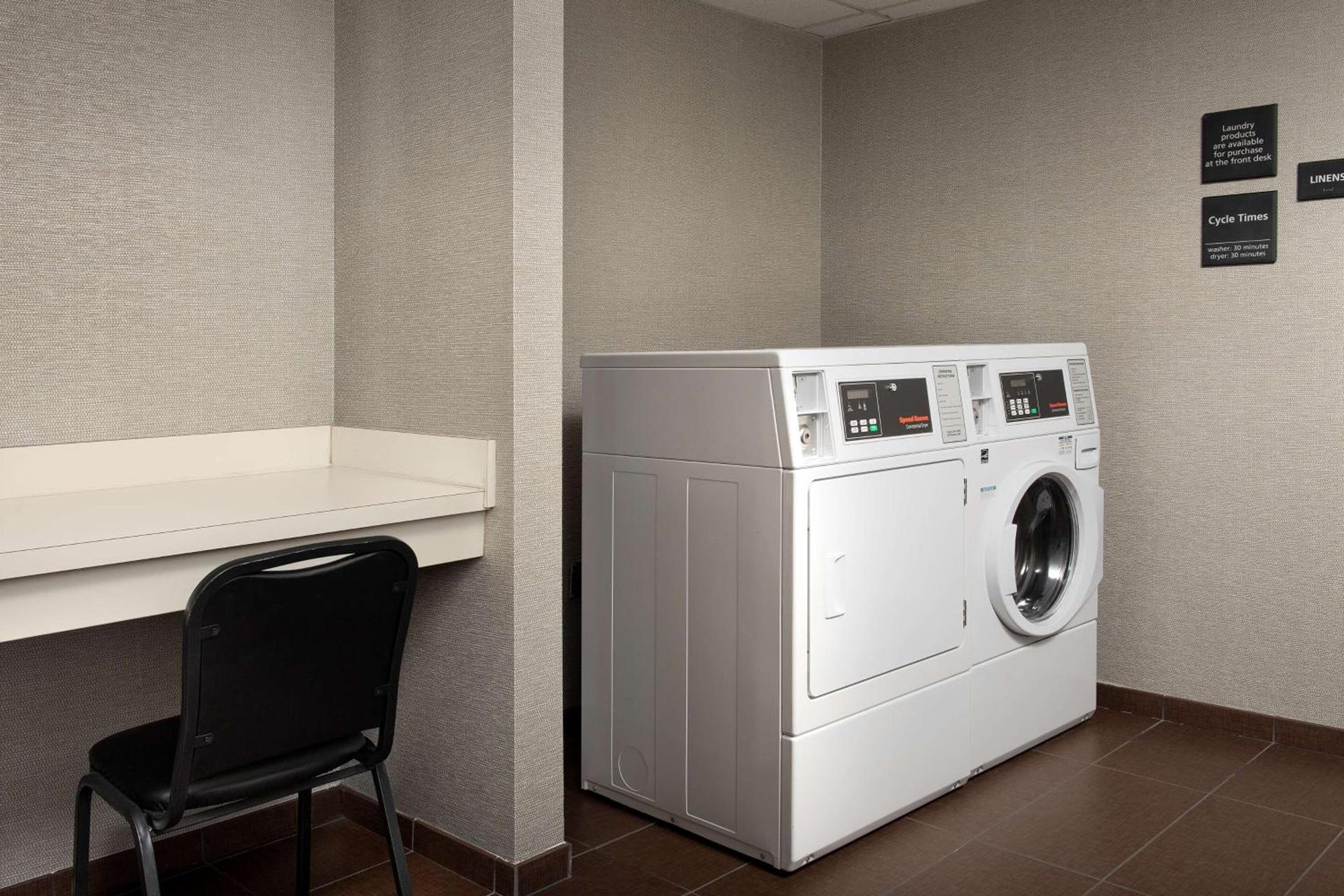 Hampton Inn Knoxville-East photo 26