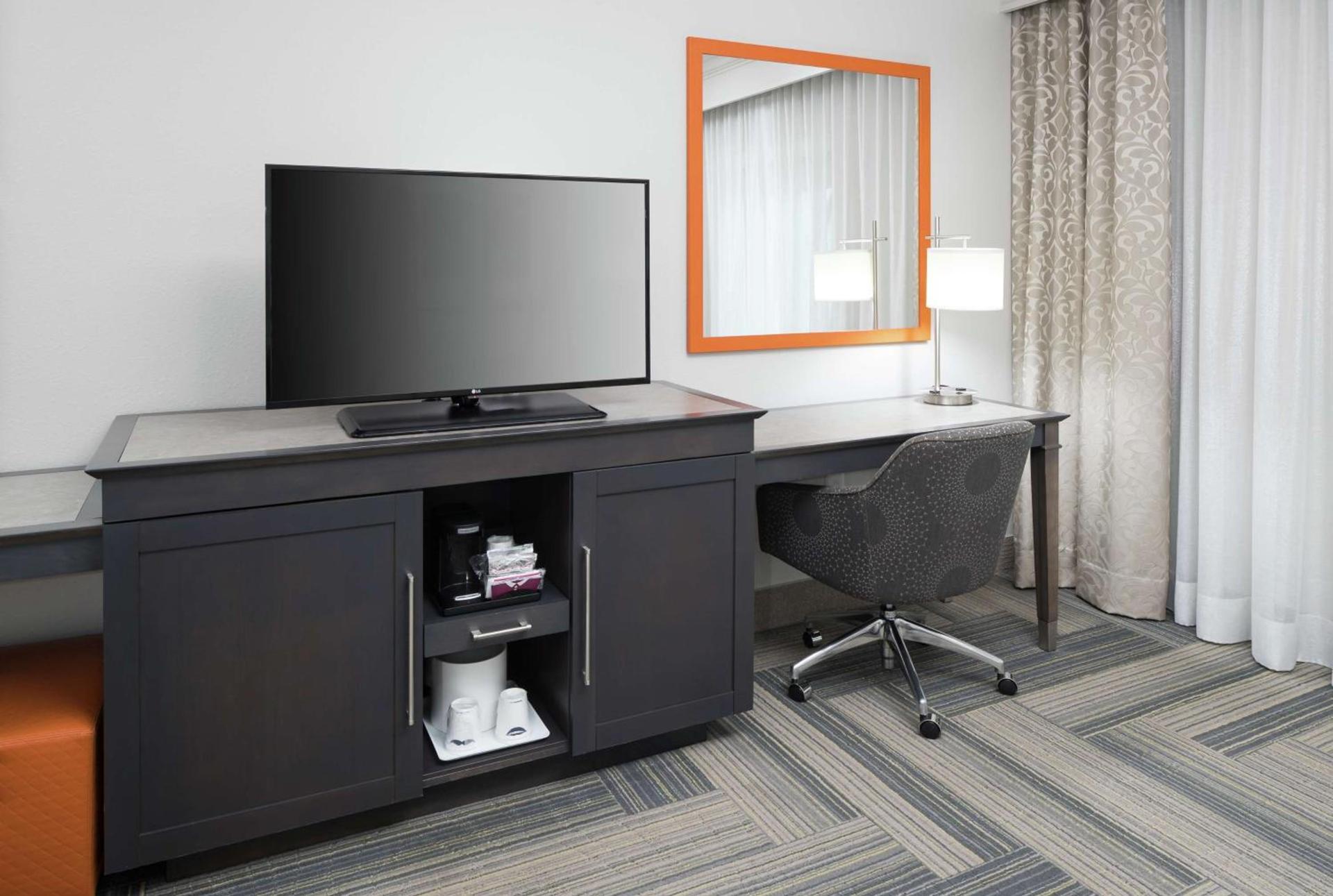 Hampton Inn & Suites by Hilton Atlanta Perimeter Dunwoody photo 23