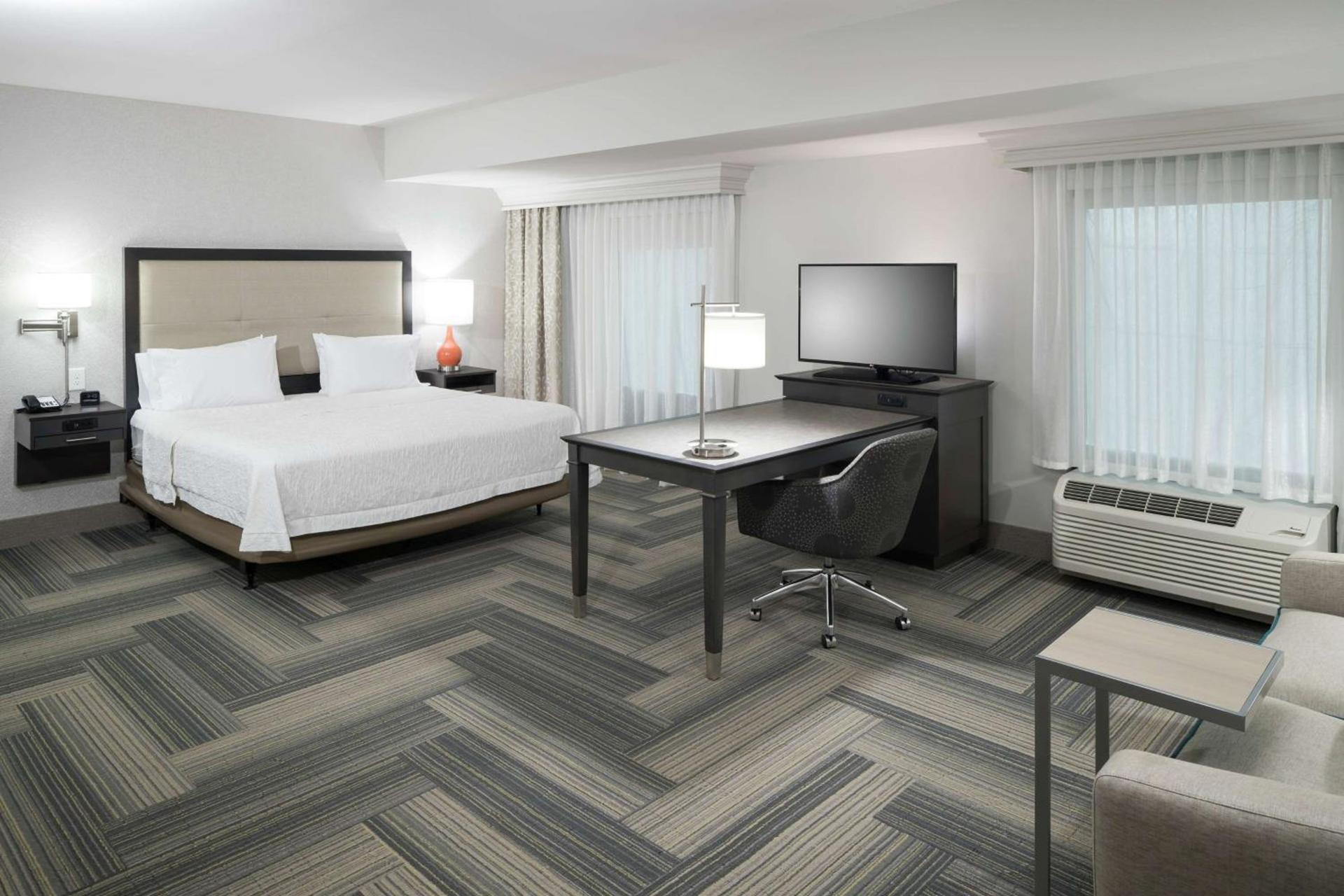 Hampton Inn & Suites by Hilton Atlanta Perimeter Dunwoody photo 25