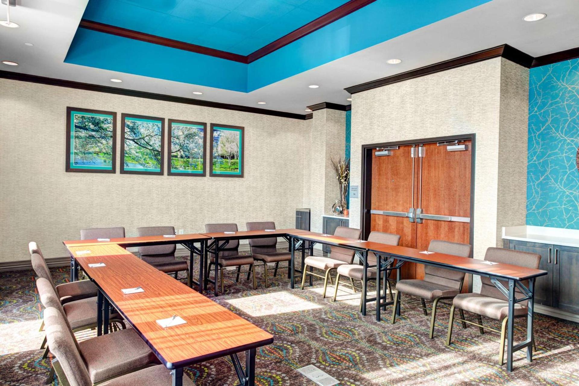Hampton Inn & Suites by Hilton Atlanta Perimeter Dunwoody photo 11
