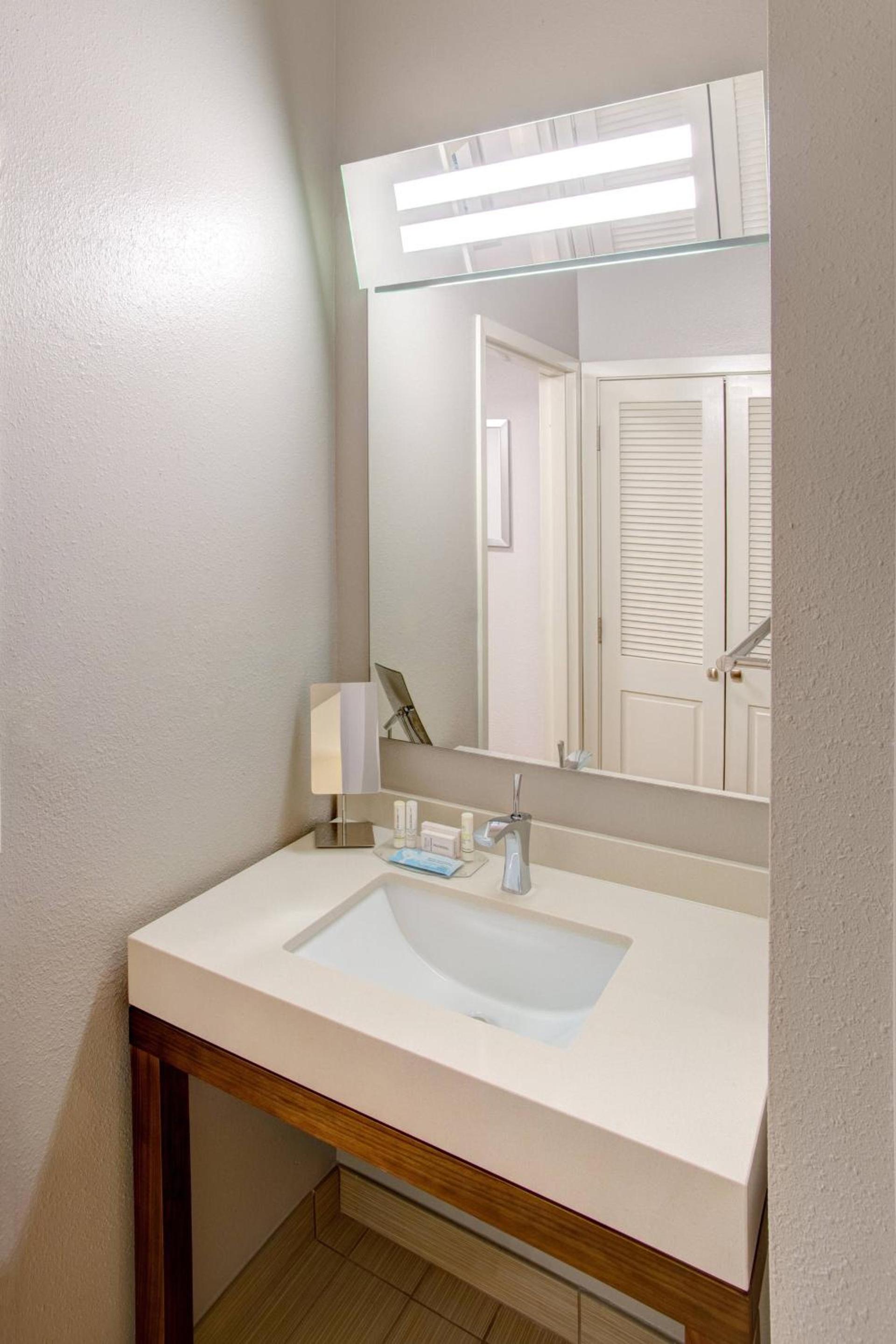 Courtyard by Marriott Columbia Northeast/Fort Jackson Area photo 22