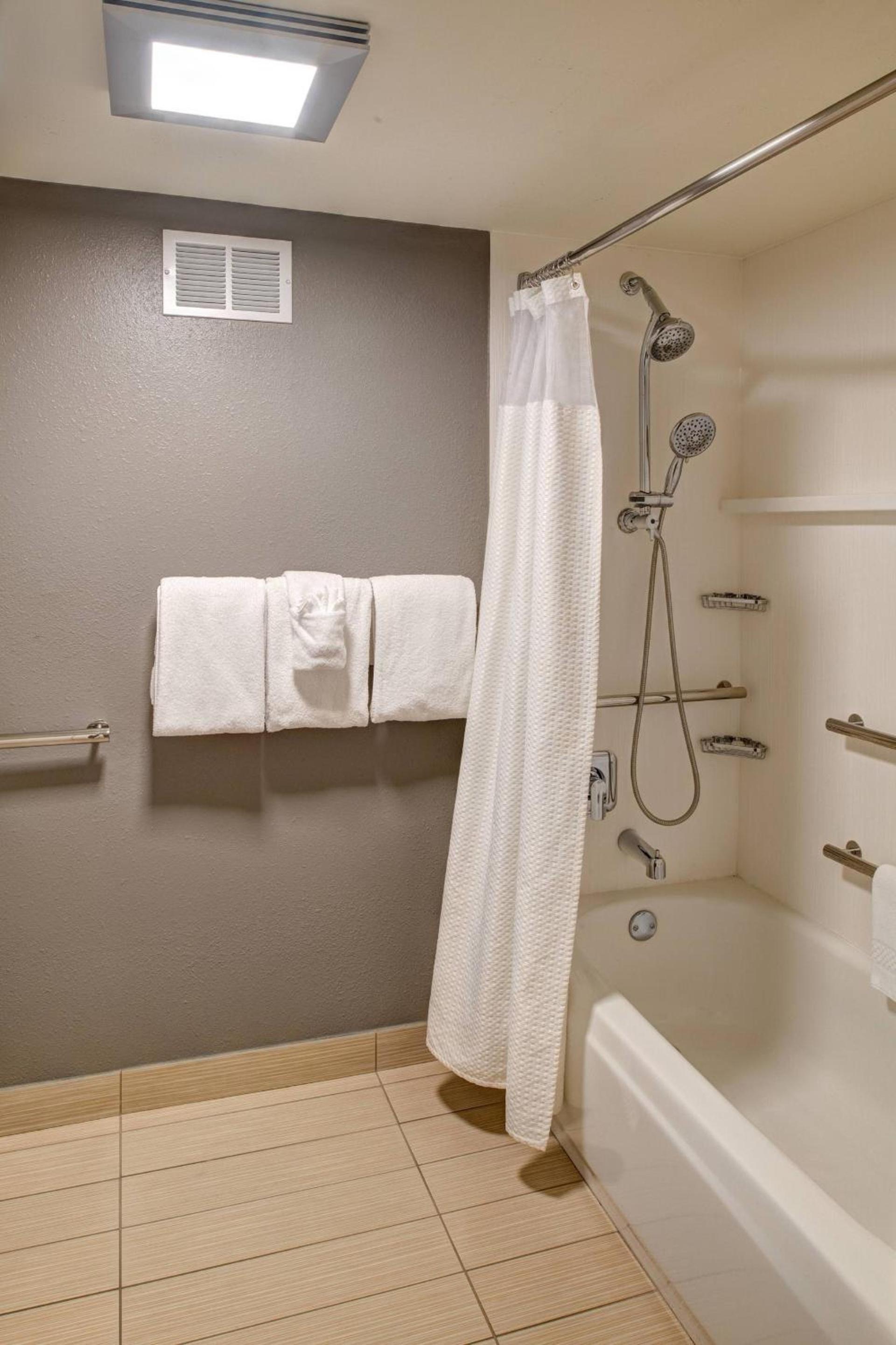 Courtyard by Marriott Columbia Northeast/Fort Jackson Area photo 23