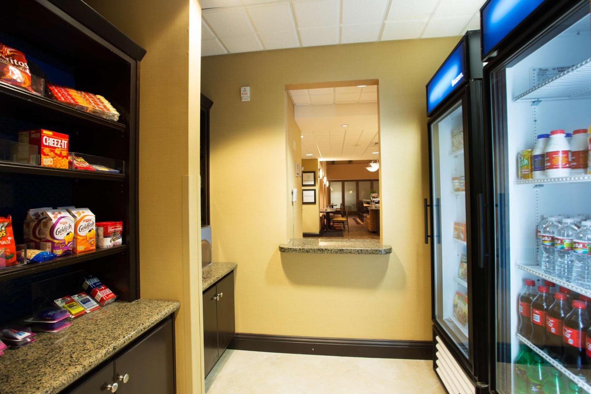 Hampton Inn & Suites Laurel photo 4