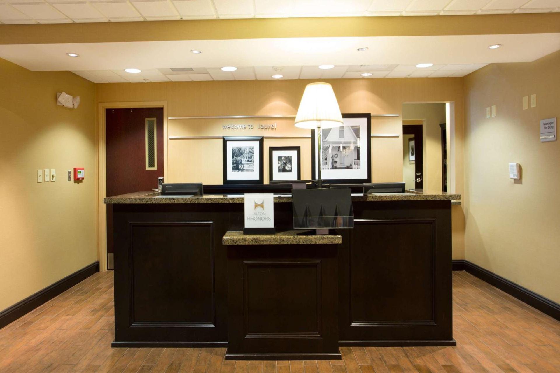 Hampton Inn & Suites Laurel photo 2
