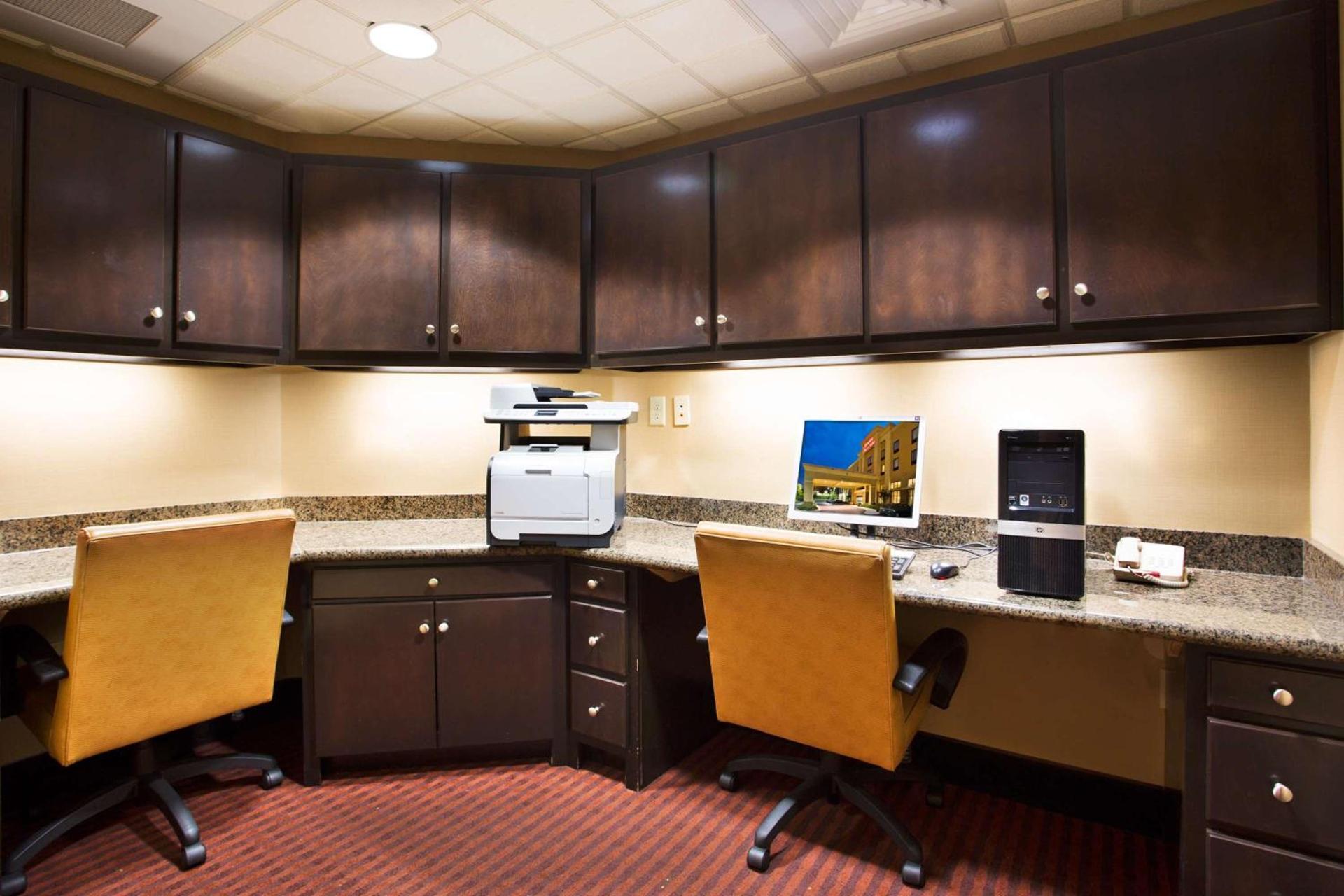 Hampton Inn & Suites Laurel photo 15