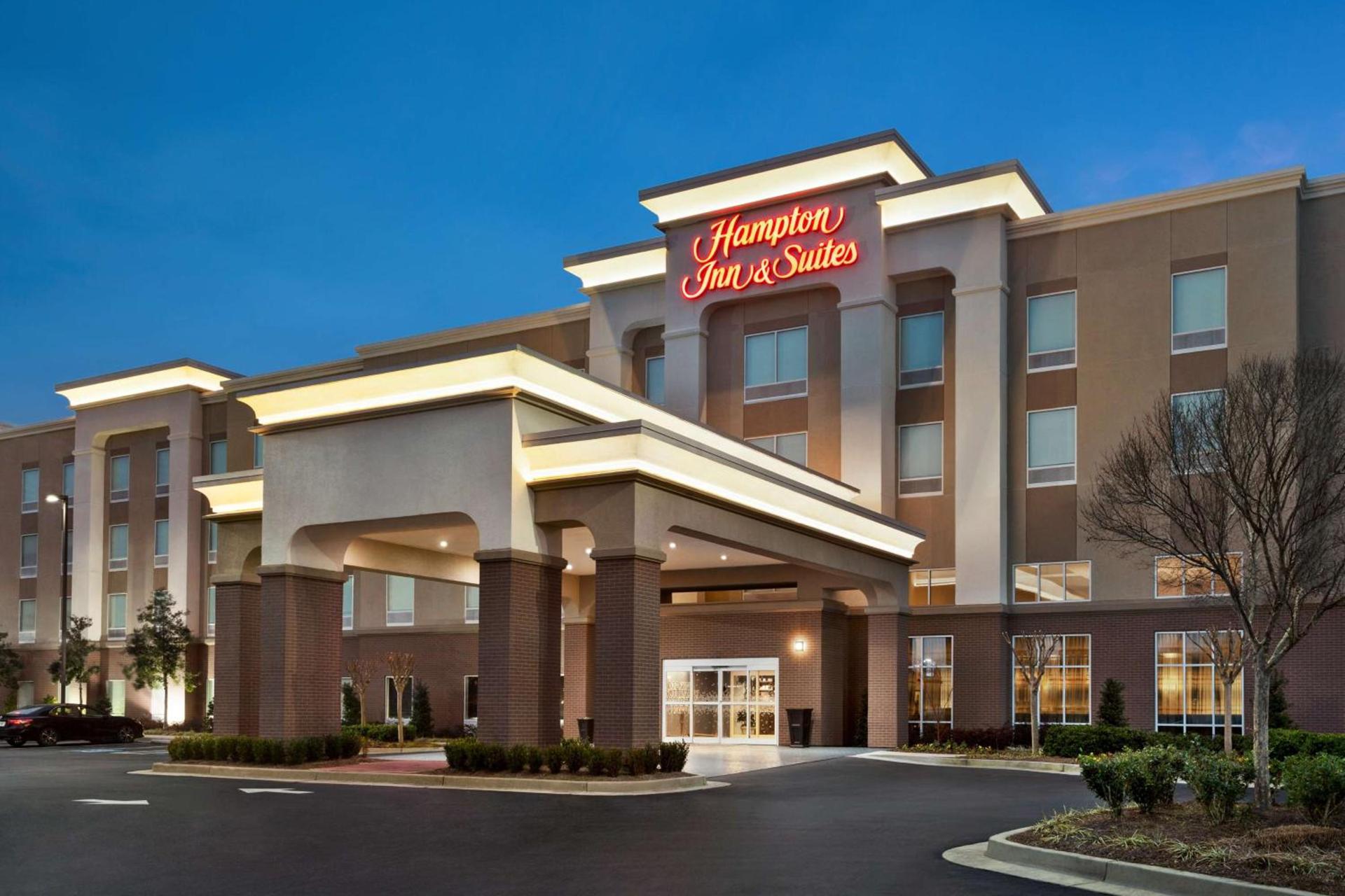 Hampton Inn & Suites Atlanta Airport West Camp Creek Pkwy photo 1