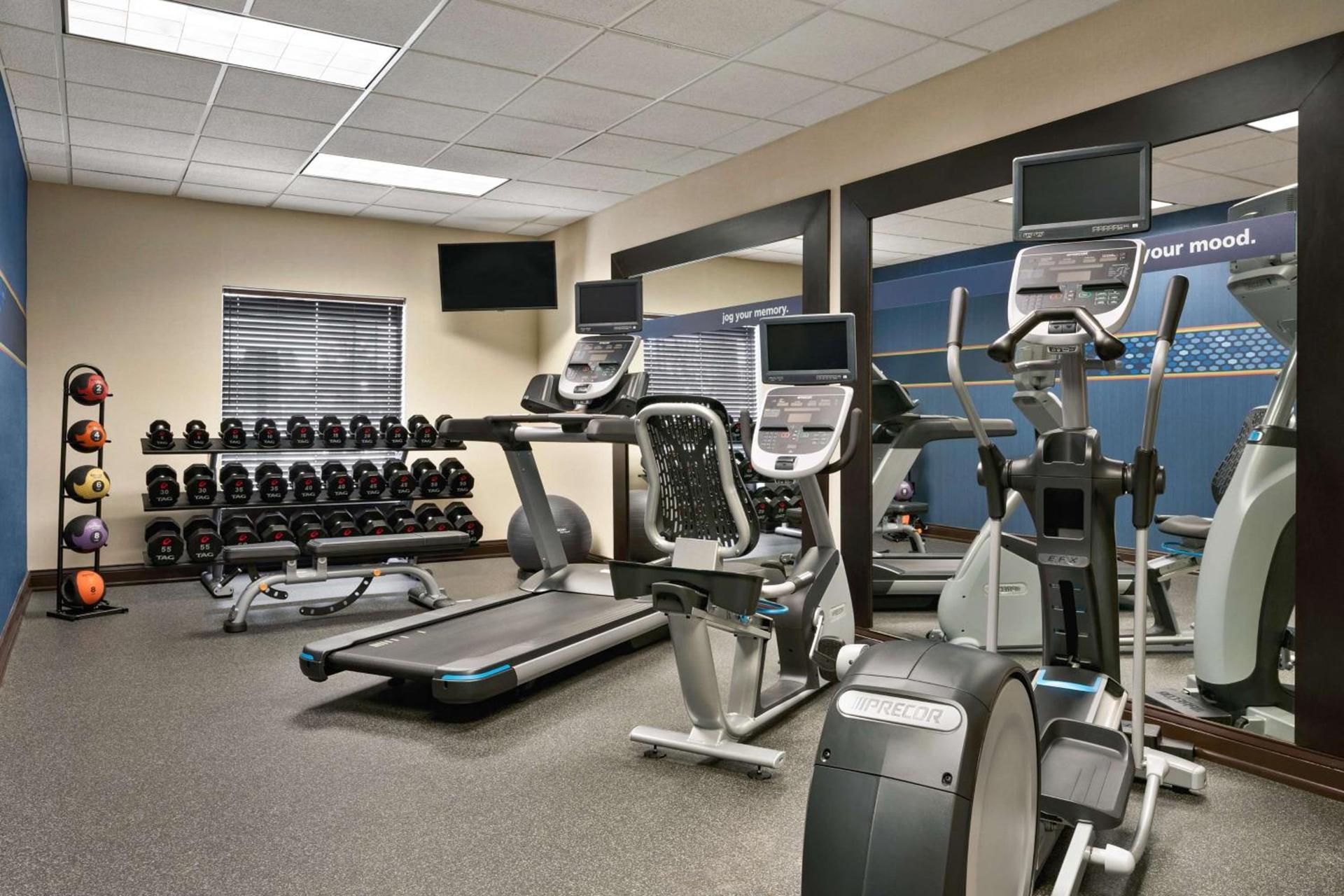 Hampton Inn & Suites Atlanta Airport West Camp Creek Pkwy photo 10
