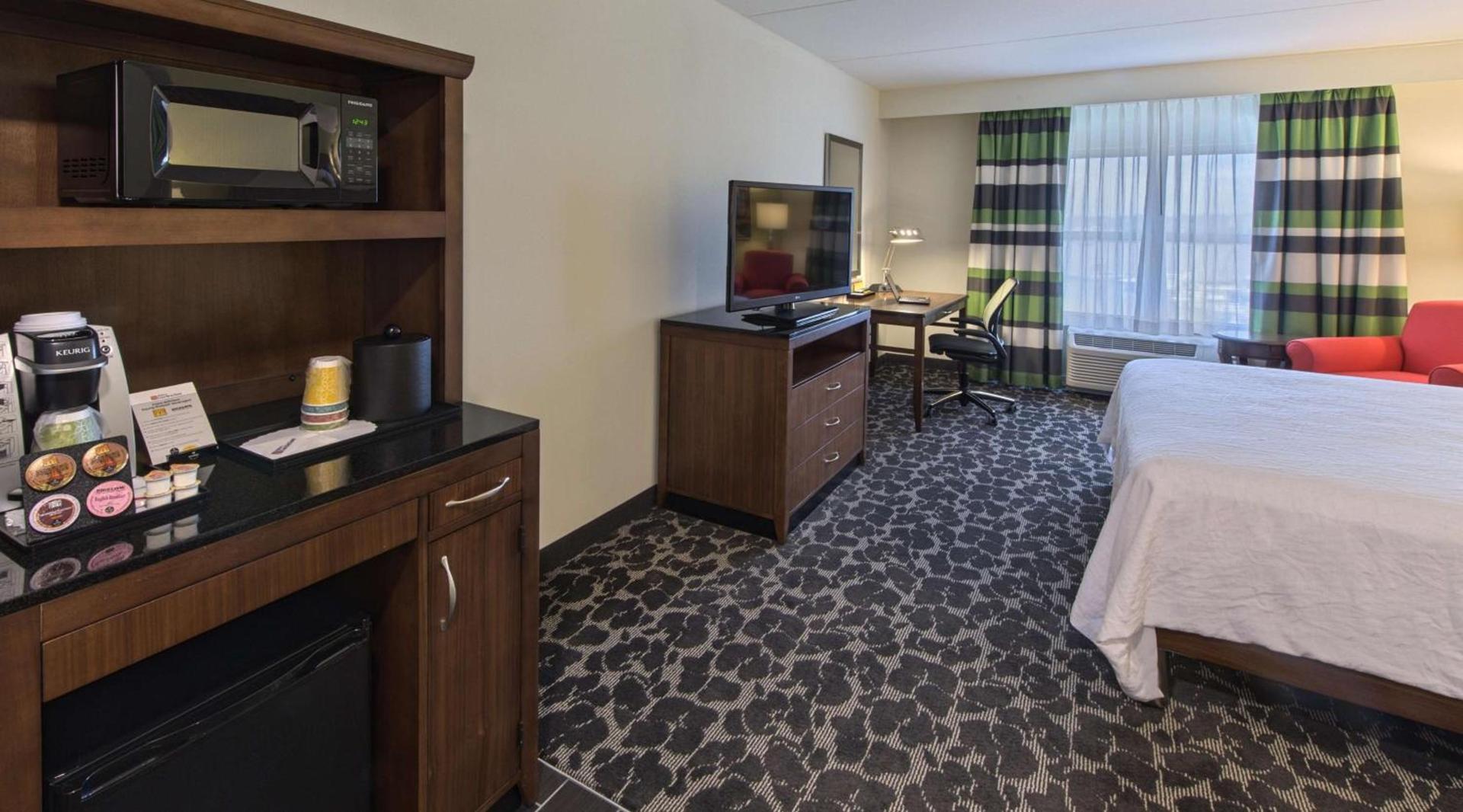 Hilton Garden Inn Charleston Waterfront/Downtown photo 32
