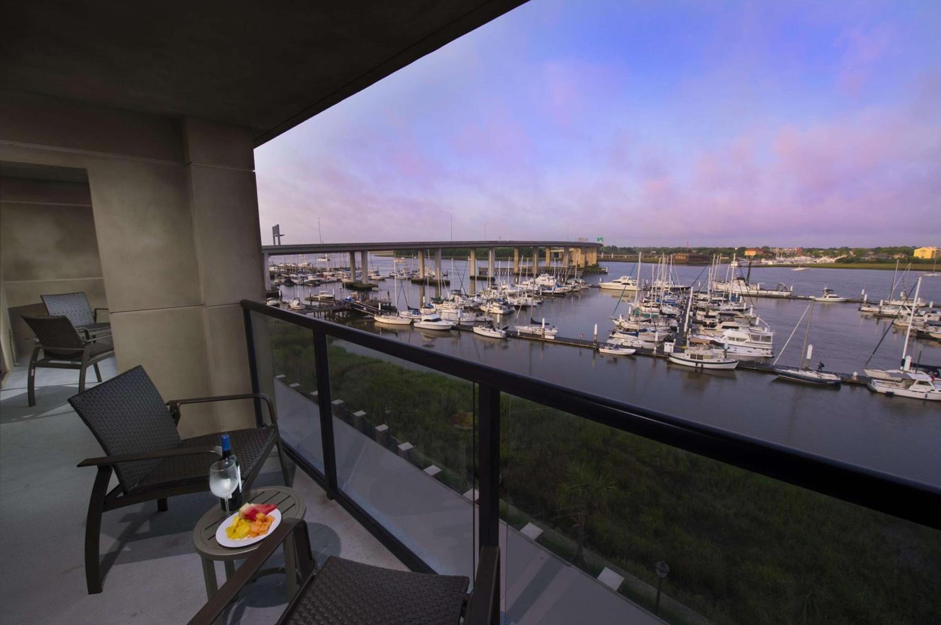 Hilton Garden Inn Charleston Waterfront/Downtown photo 35