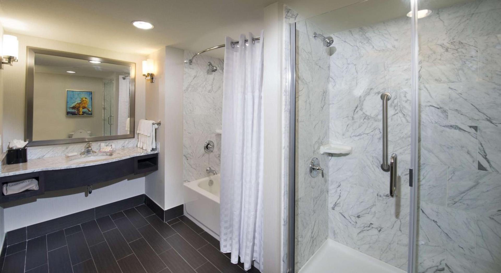 Hilton Garden Inn Charleston Waterfront/Downtown photo 36