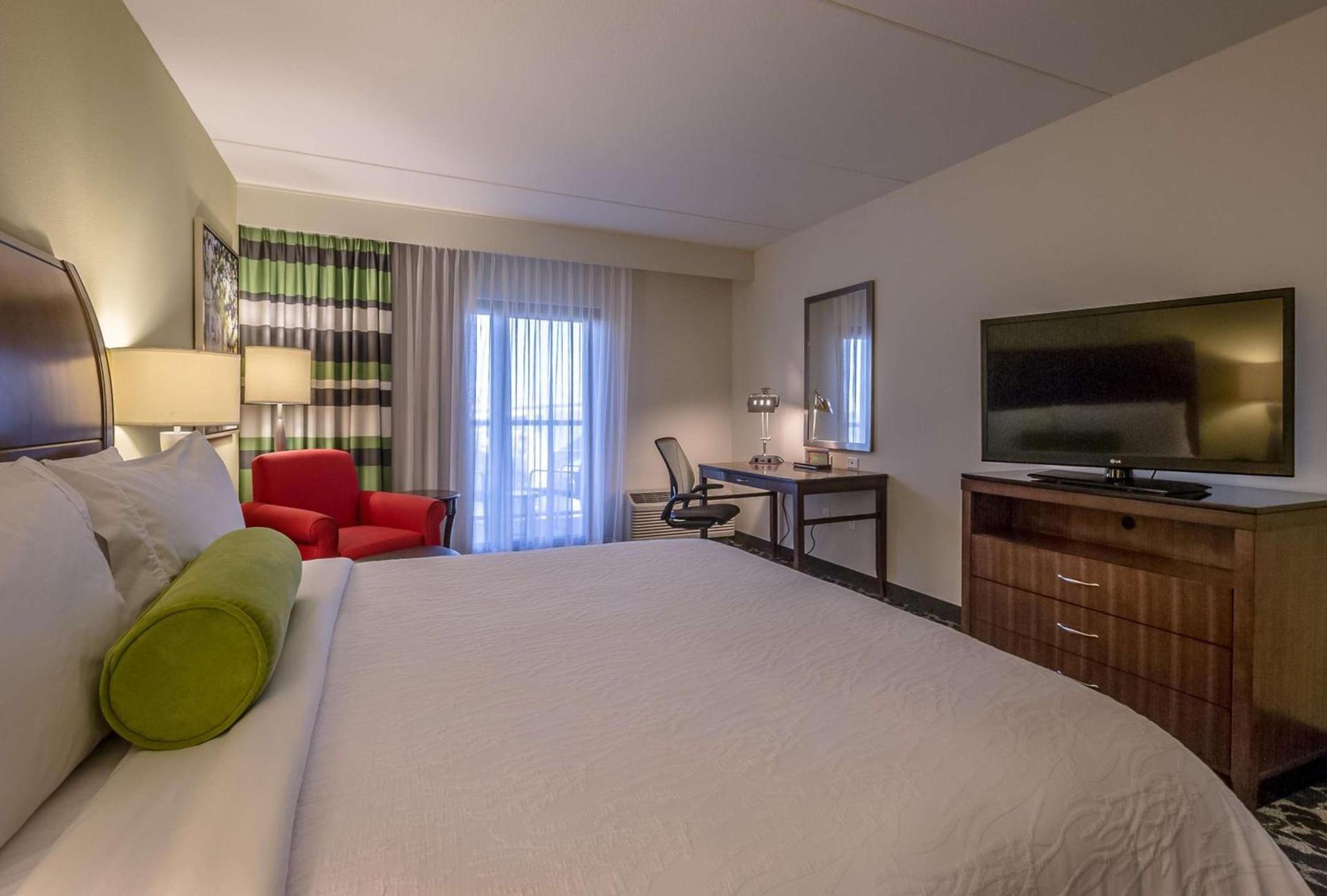 Hilton Garden Inn Charleston Waterfront/Downtown photo 43