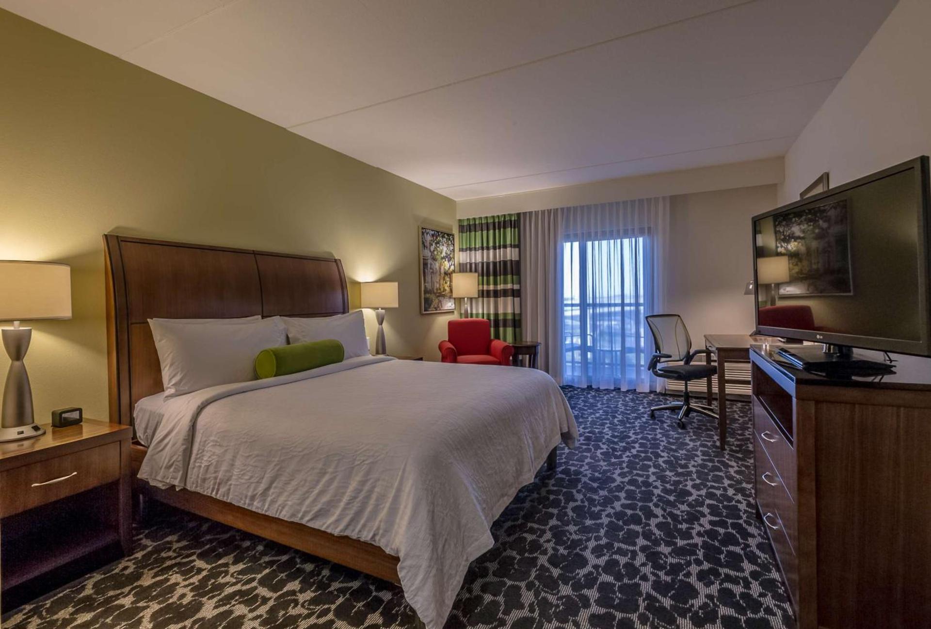 Hilton Garden Inn Charleston Waterfront/Downtown photo 46