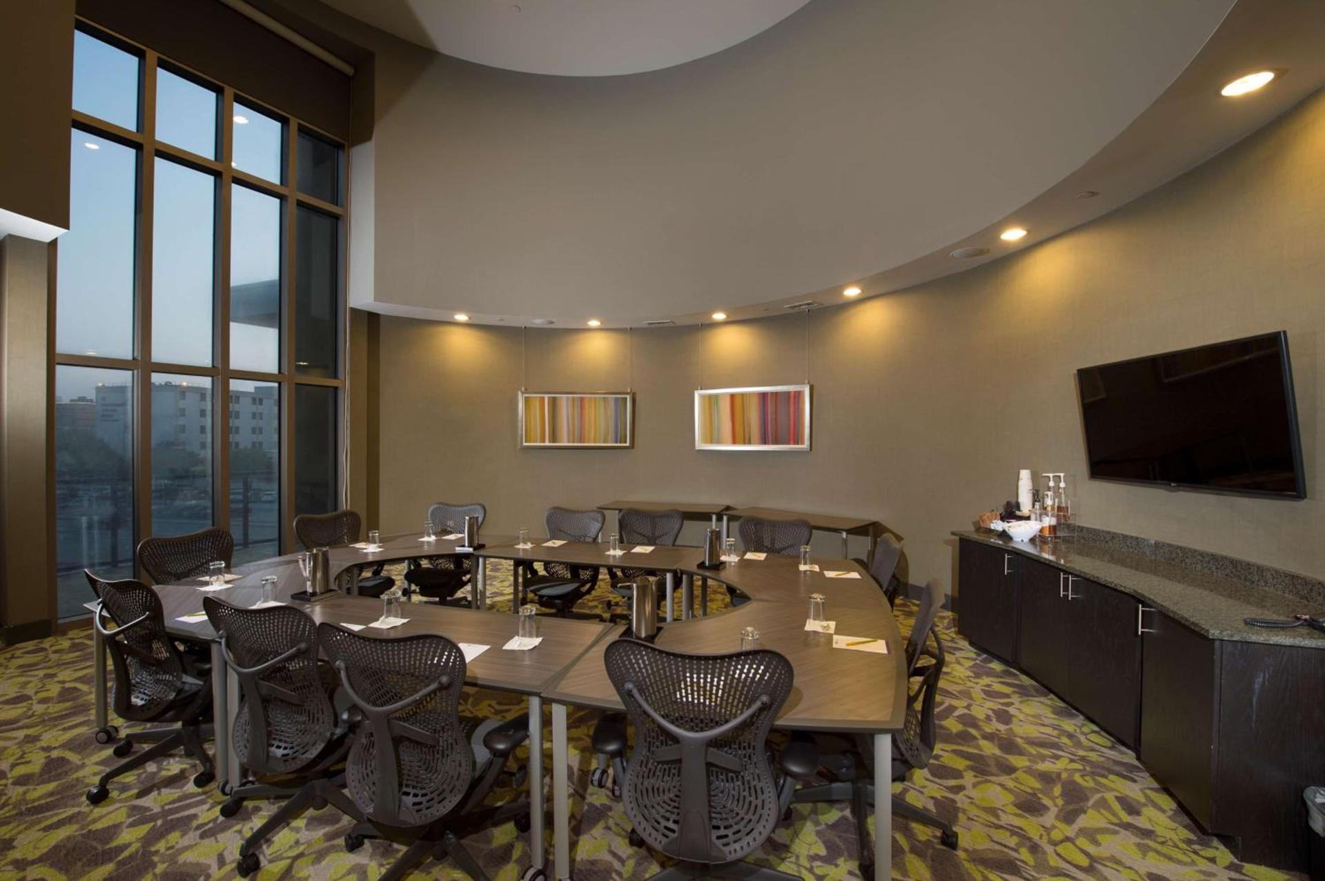 Hilton Garden Inn Charleston Waterfront/Downtown photo 68