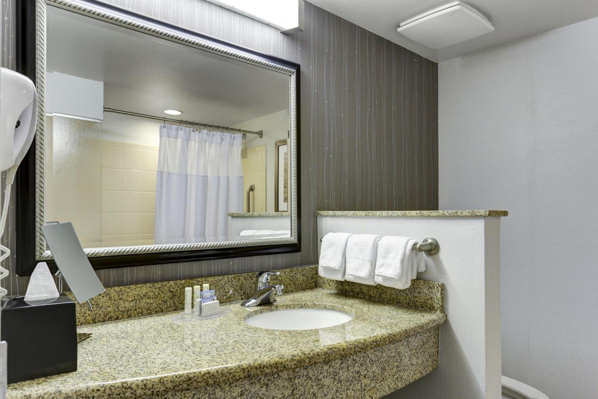 Courtyard by Marriott Anniston Oxford photo 14