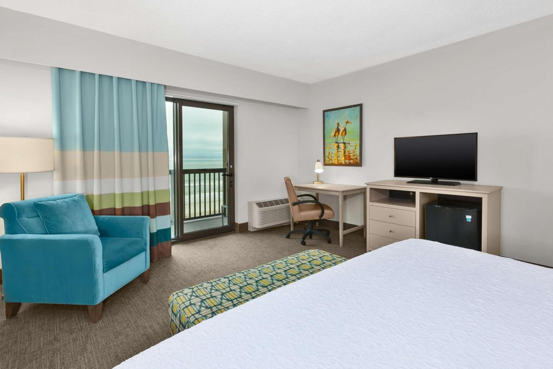Hampton Inn & Suites by Hilton Carolina Beach Oceanfront photo 31