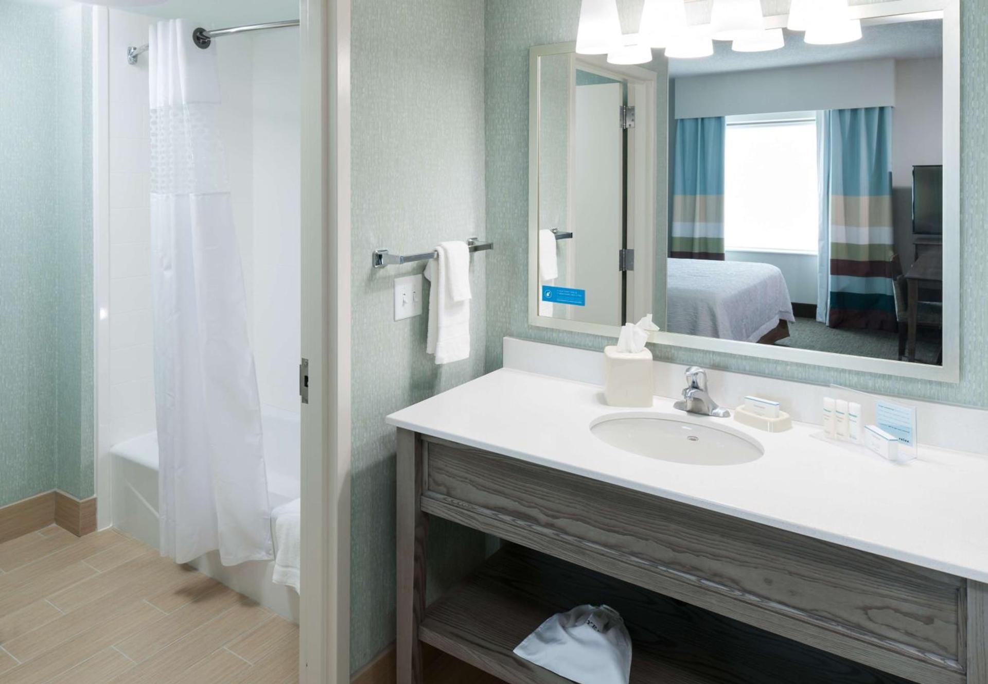 Hampton Inn & Suites by Hilton Carolina Beach Oceanfront photo 46