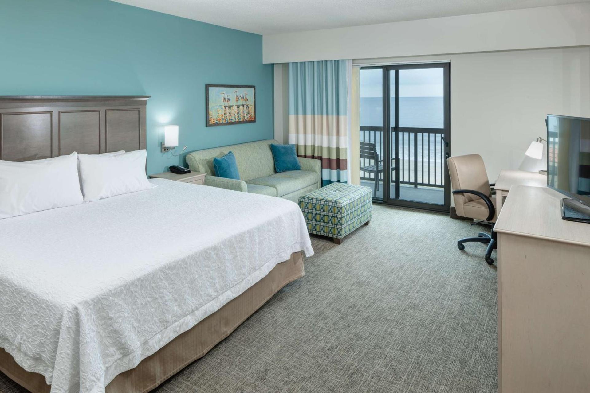 Hampton Inn & Suites by Hilton Carolina Beach Oceanfront photo 5