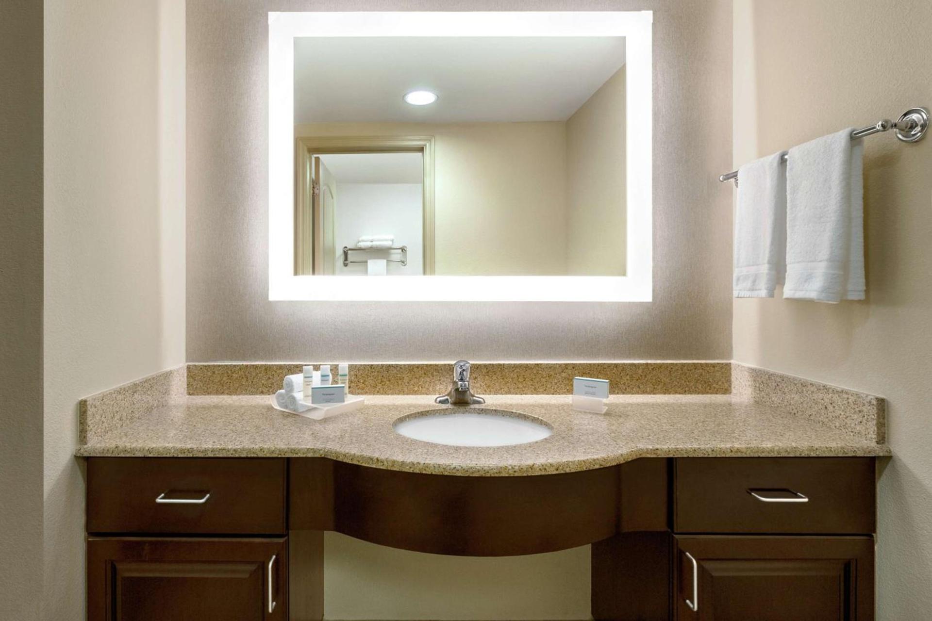 Homewood Suites by Hilton Macon-North photo 19