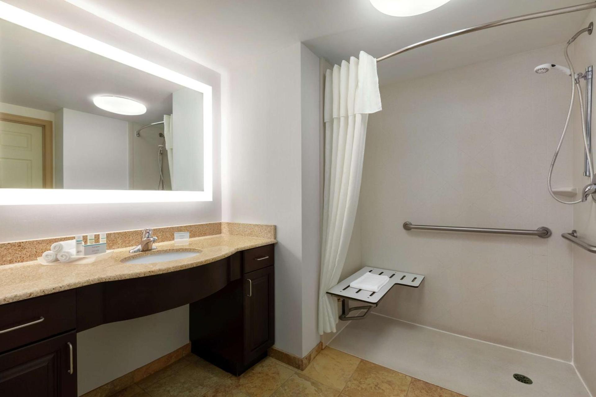 Homewood Suites by Hilton Macon-North photo 21