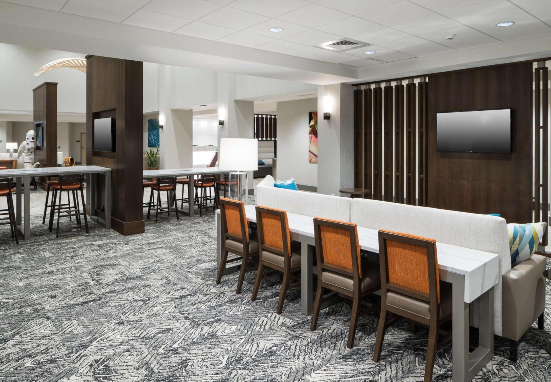 Hampton Inn & Suites Cape Canaveral Cruise Port, Fl photo 8