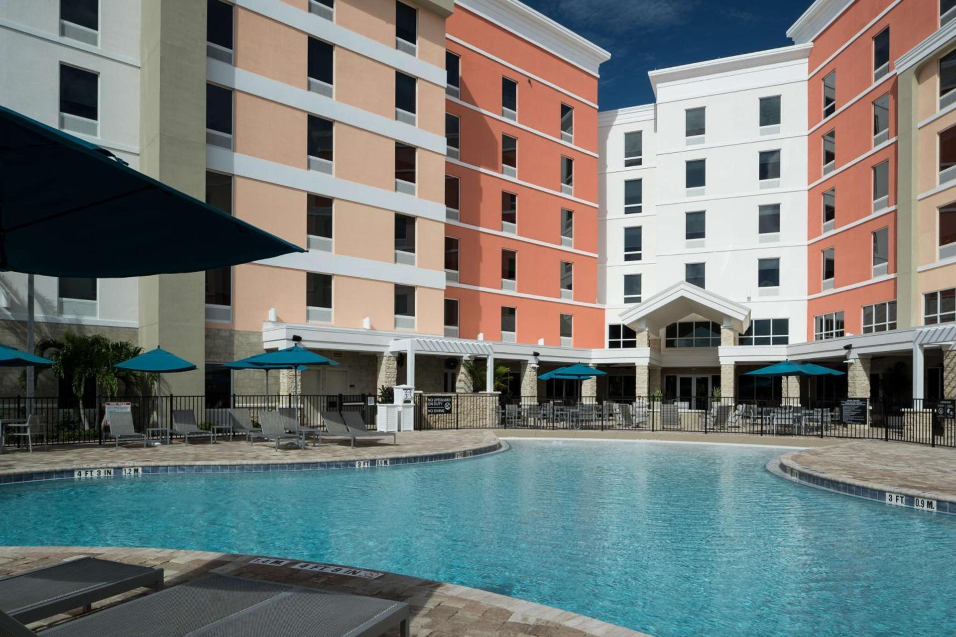 Hampton Inn & Suites Cape Canaveral Cruise Port, Fl photo 9