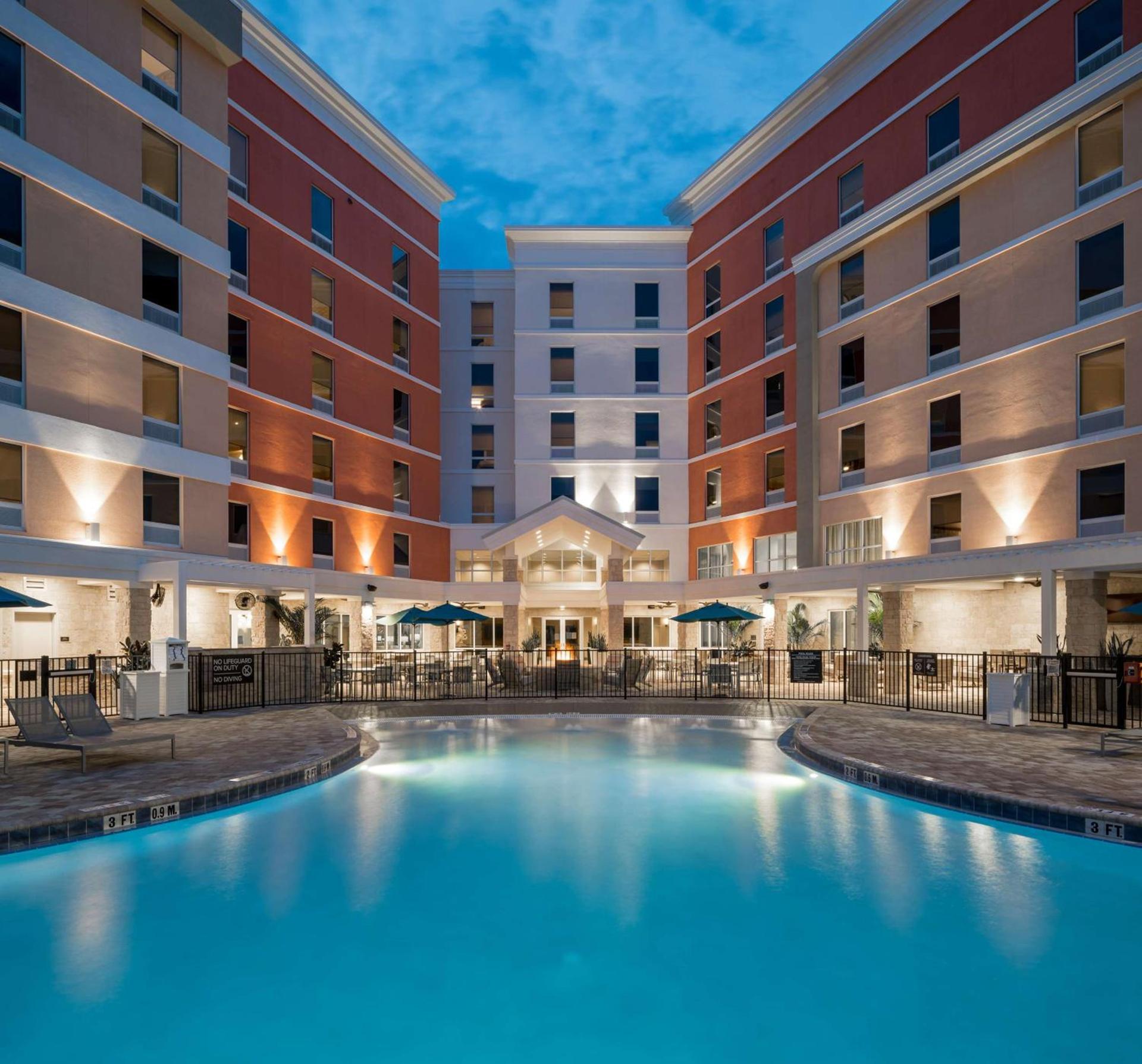 Hampton Inn & Suites Cape Canaveral Cruise Port, Fl photo 12