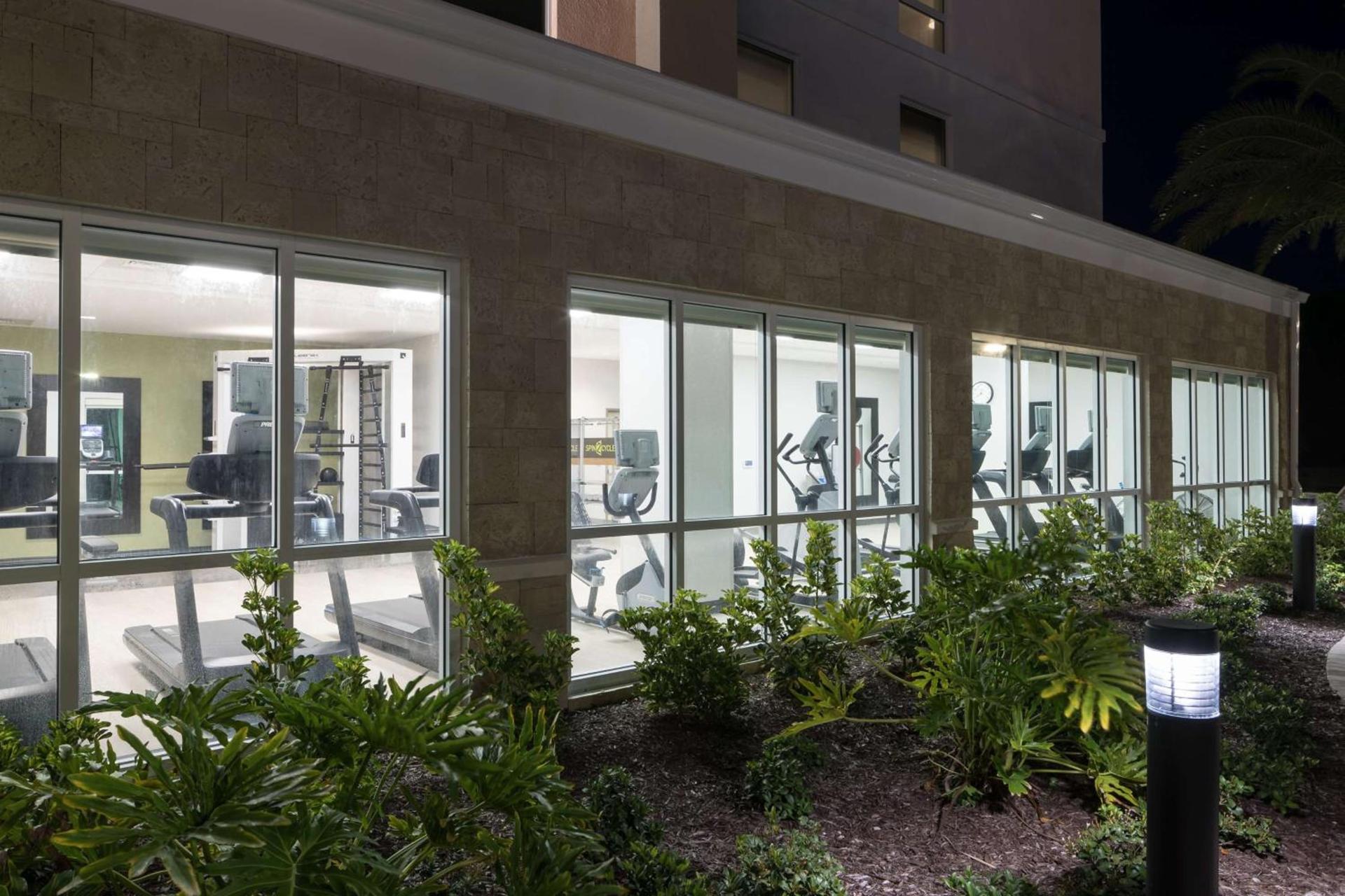 Hampton Inn & Suites Cape Canaveral Cruise Port, Fl photo 18