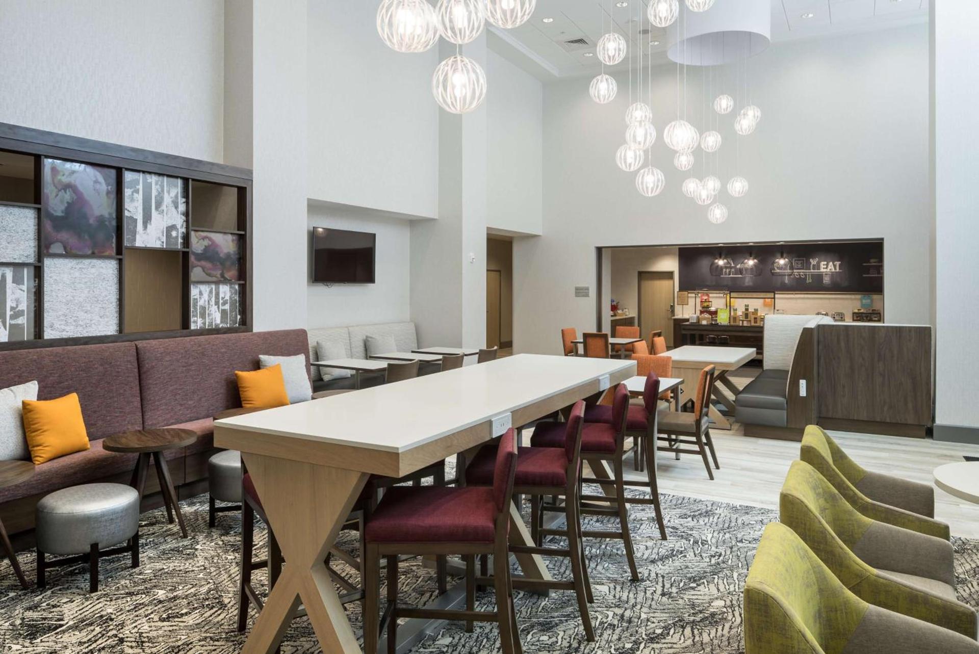 Hampton Inn & Suites Cape Canaveral Cruise Port, Fl photo 17