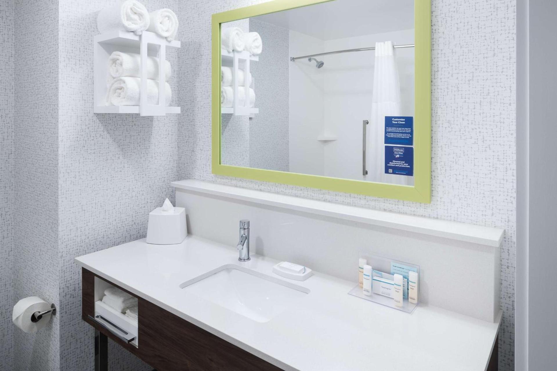 Hampton Inn & Suites Cape Canaveral Cruise Port, Fl photo 30