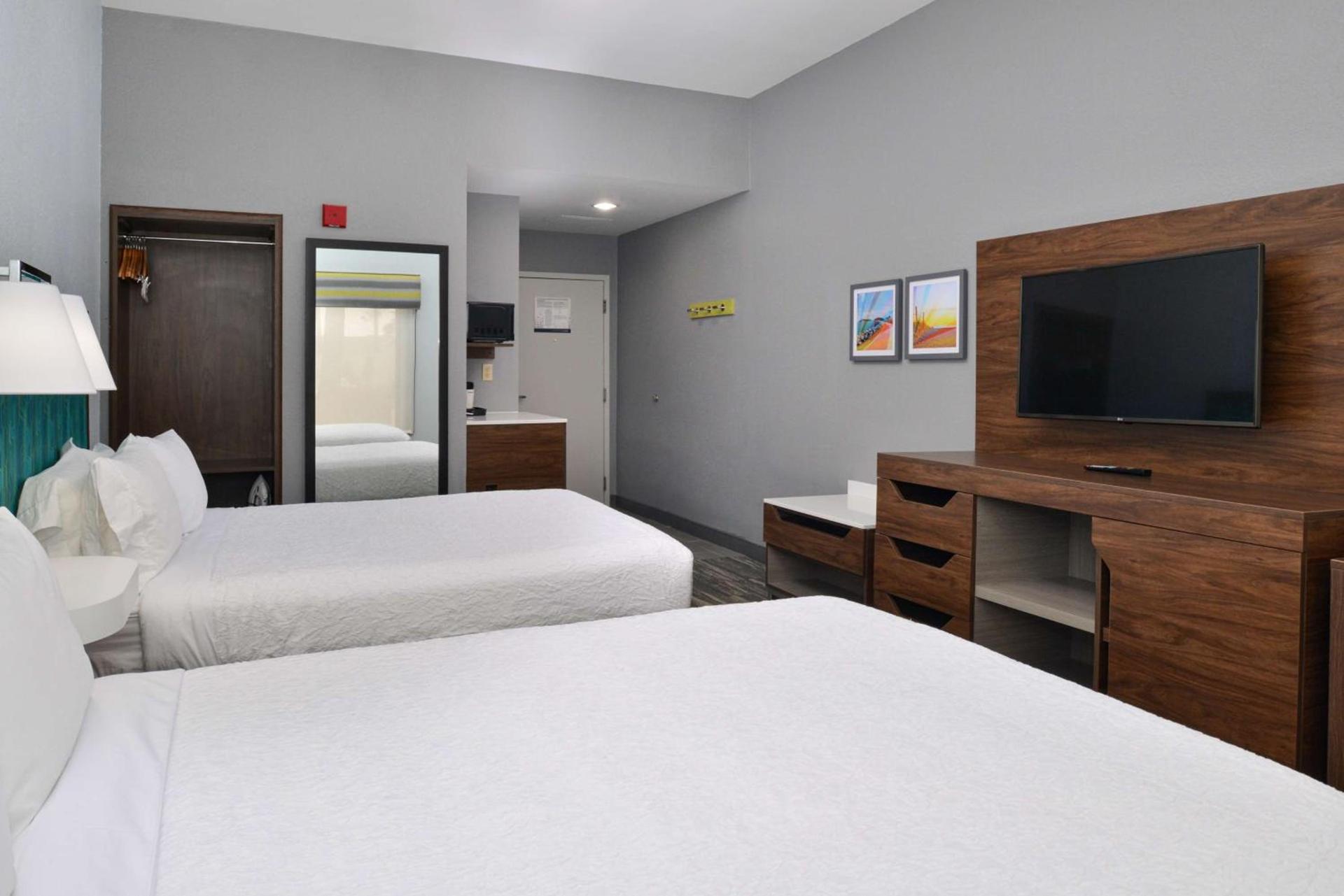 Hampton Inn by Hilton Panama City Beach photo 14