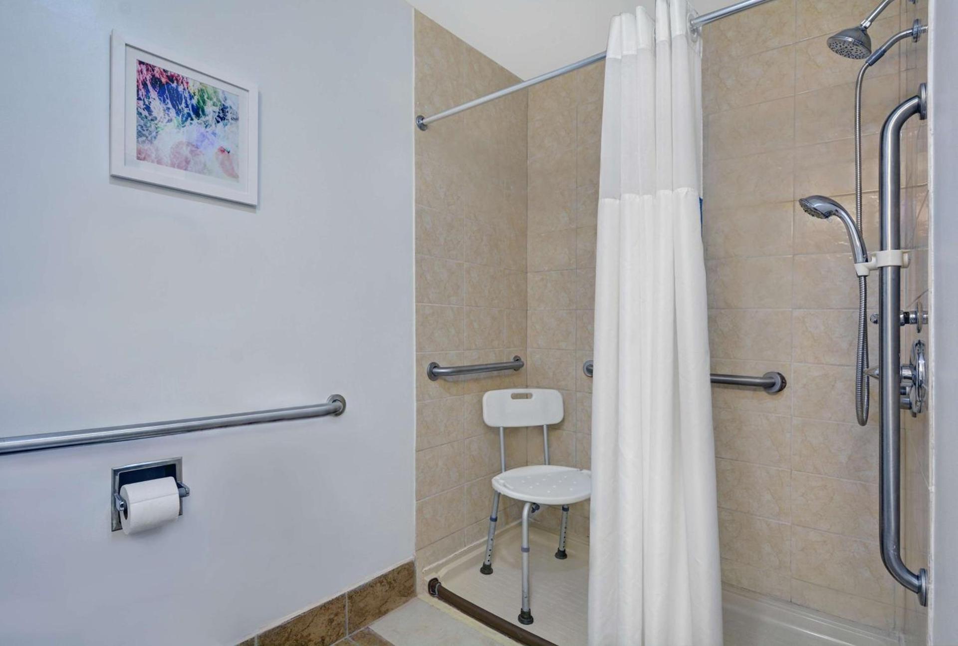 Hampton Inn by Hilton Panama City Beach photo 37
