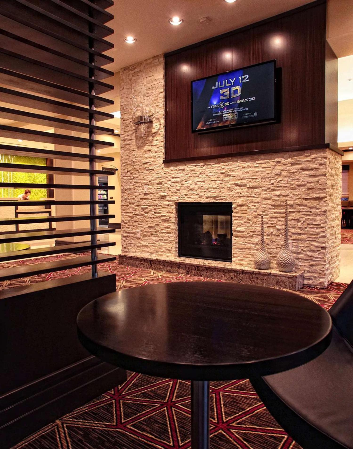 Hilton Garden Inn Victoria photo 8
