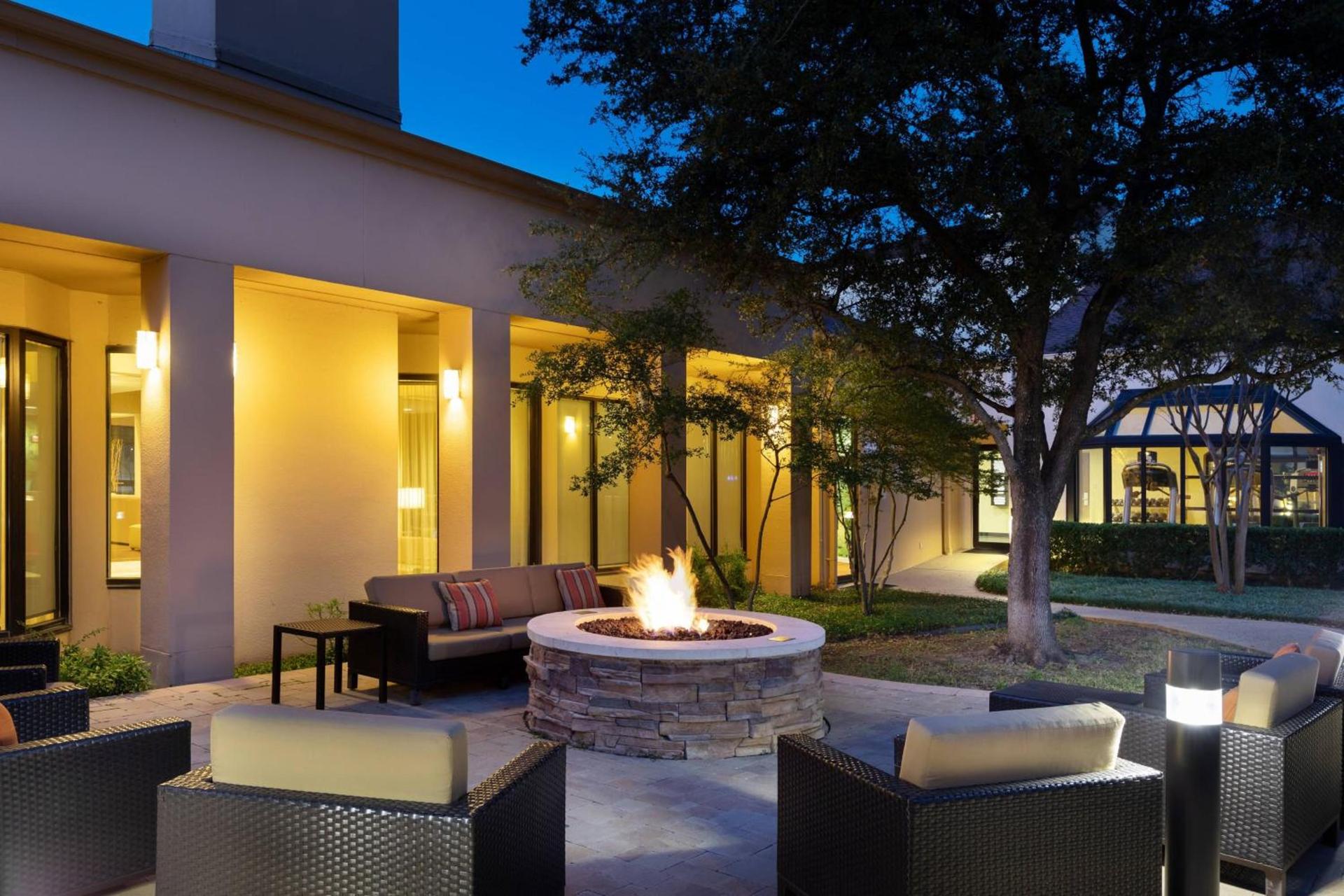 Courtyard by Marriott Dallas-Fort Worth/Bedford photo 32