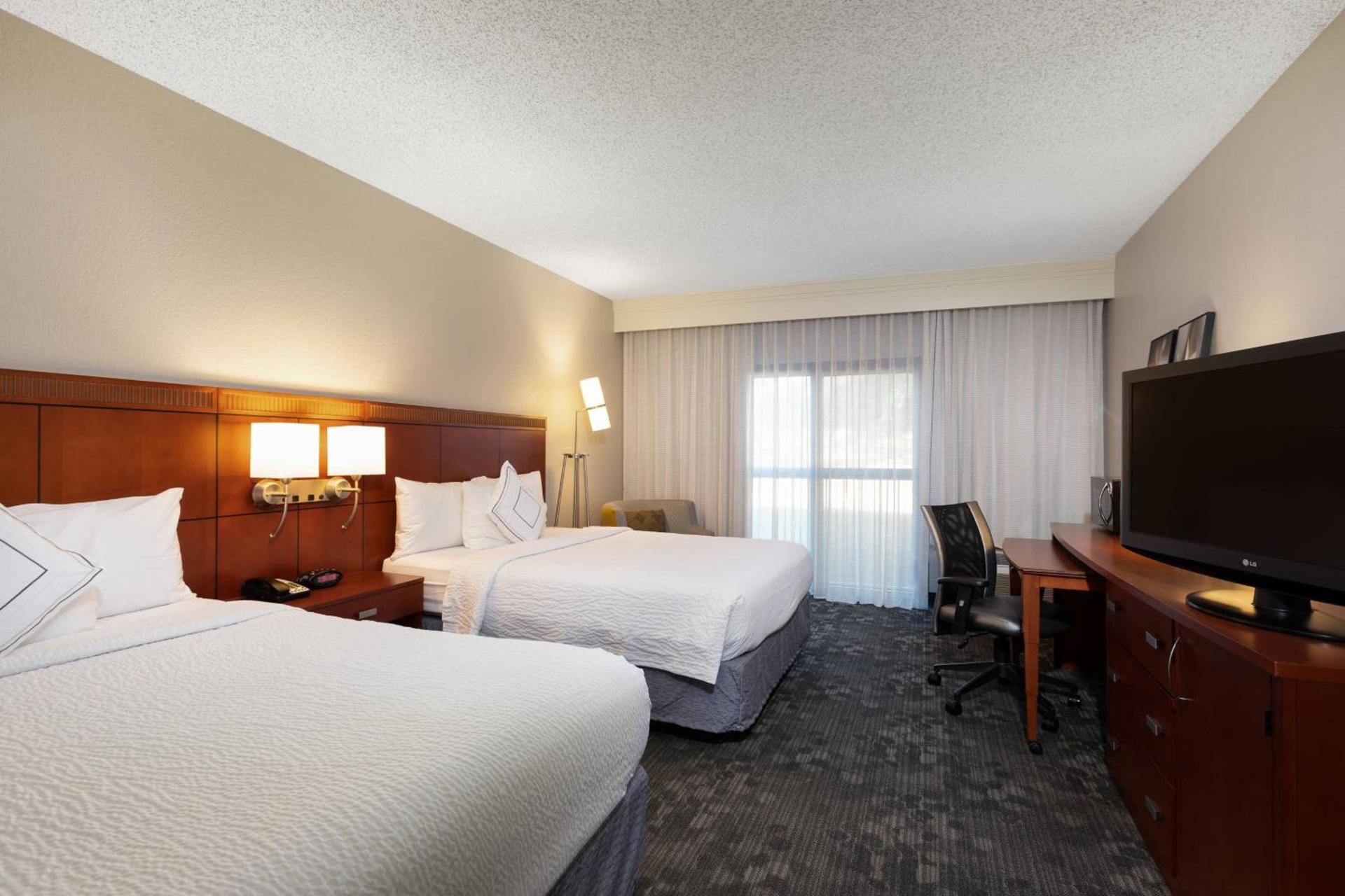 Courtyard by Marriott Dallas-Fort Worth/Bedford photo 9
