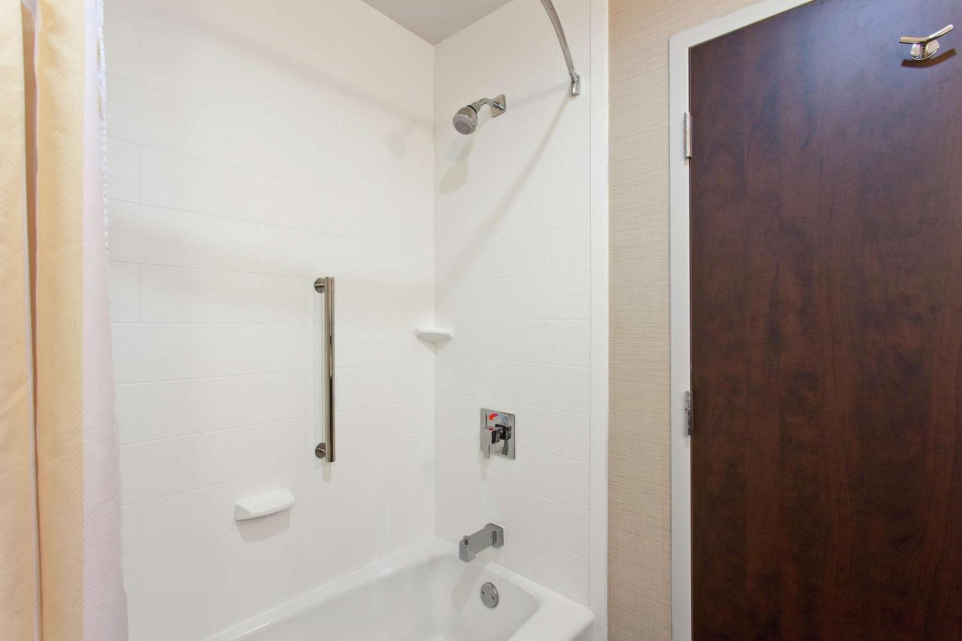 Hilton Garden Inn Victoria photo 20