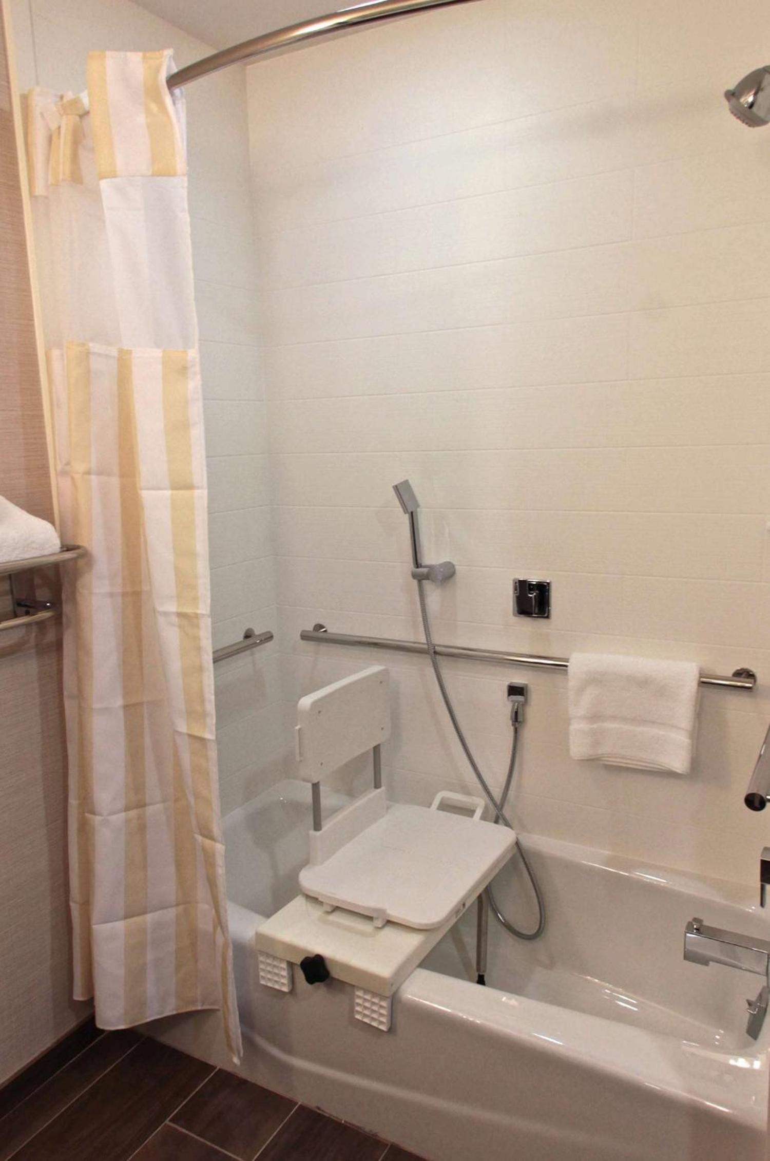 Hilton Garden Inn Victoria photo 31