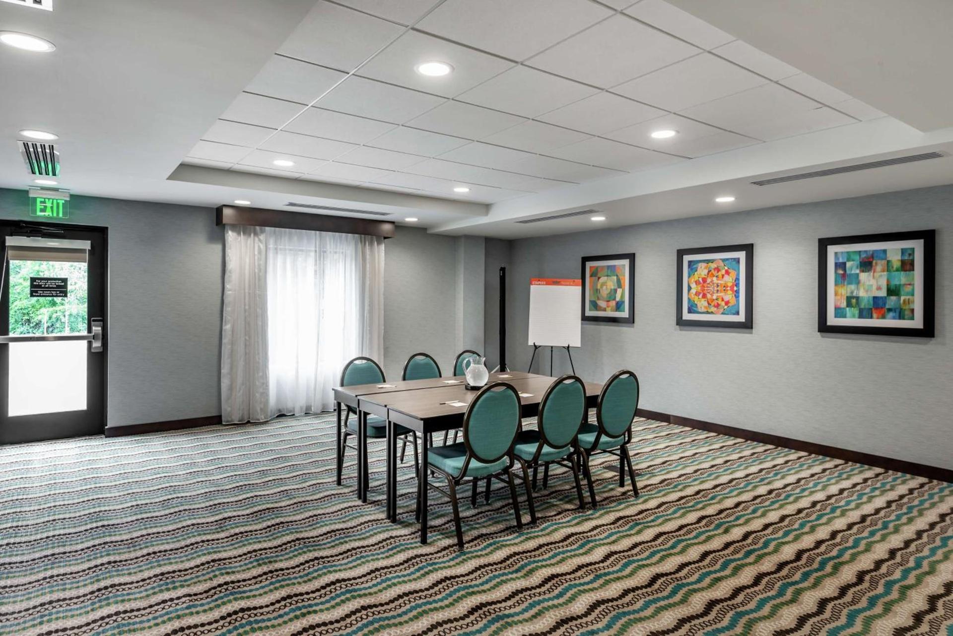 Hampton Inn Baltimore Bayview Campus photo 30