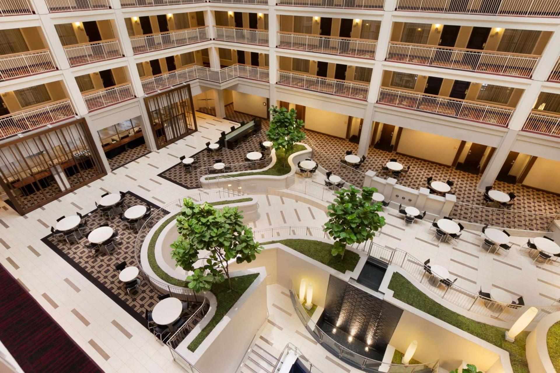 Embassy Suites Chicago - Downtown River North photo 5