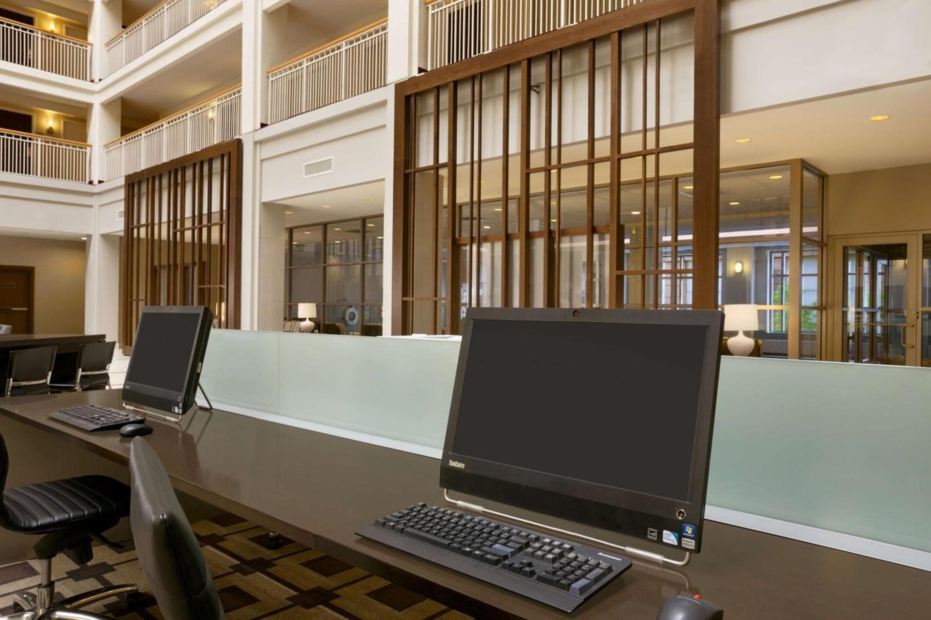 Embassy Suites Chicago - Downtown River North photo 57