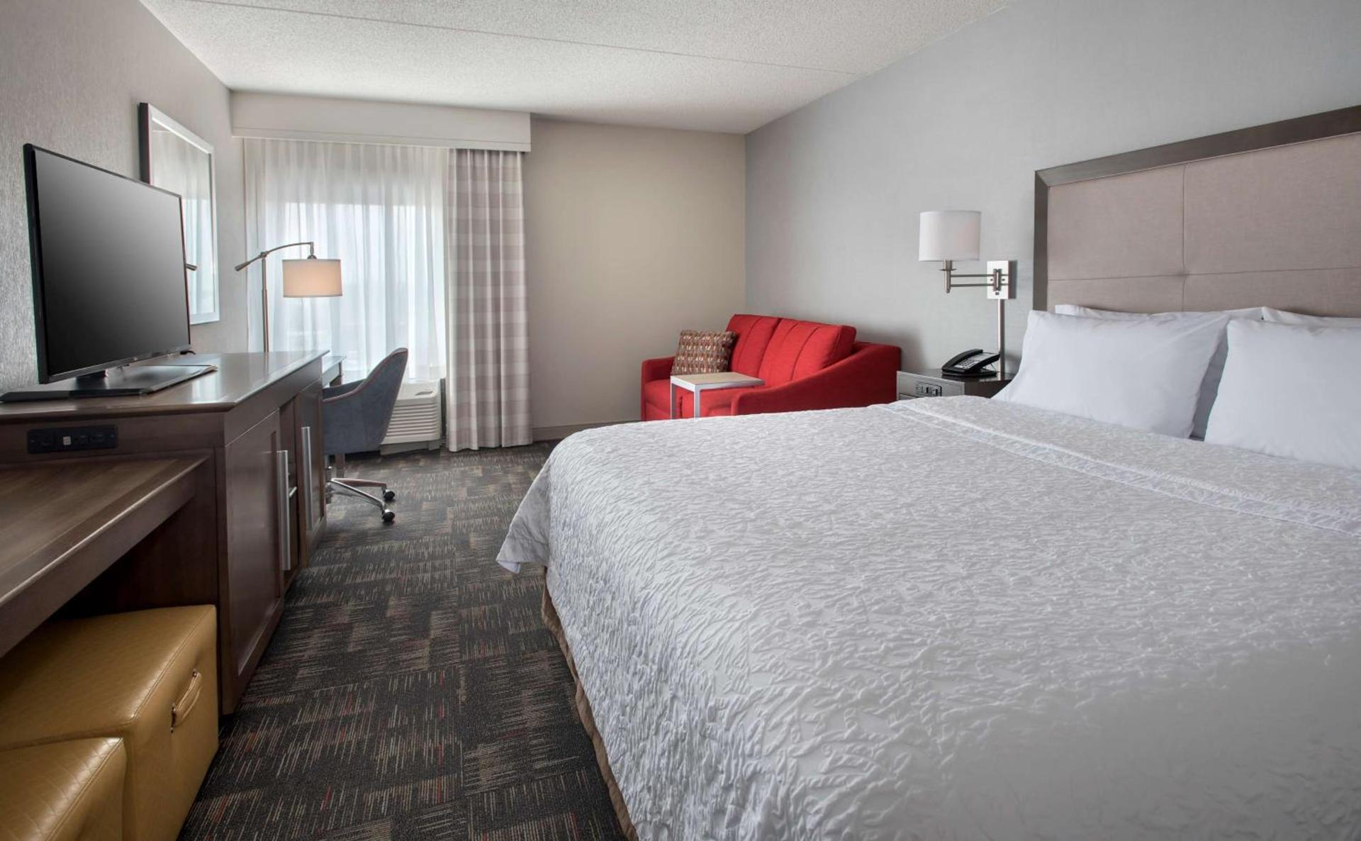 Hampton Inn Boston Logan Airport photo 11