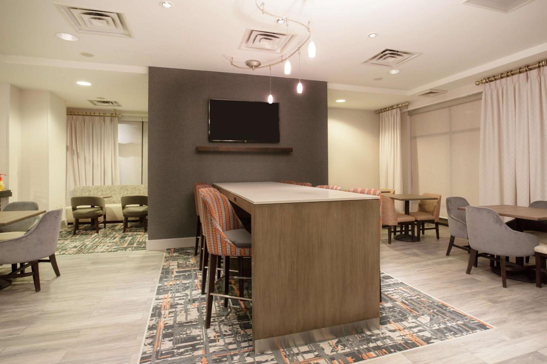 Hampton Inn & Suites Denver-Downtown photo 3