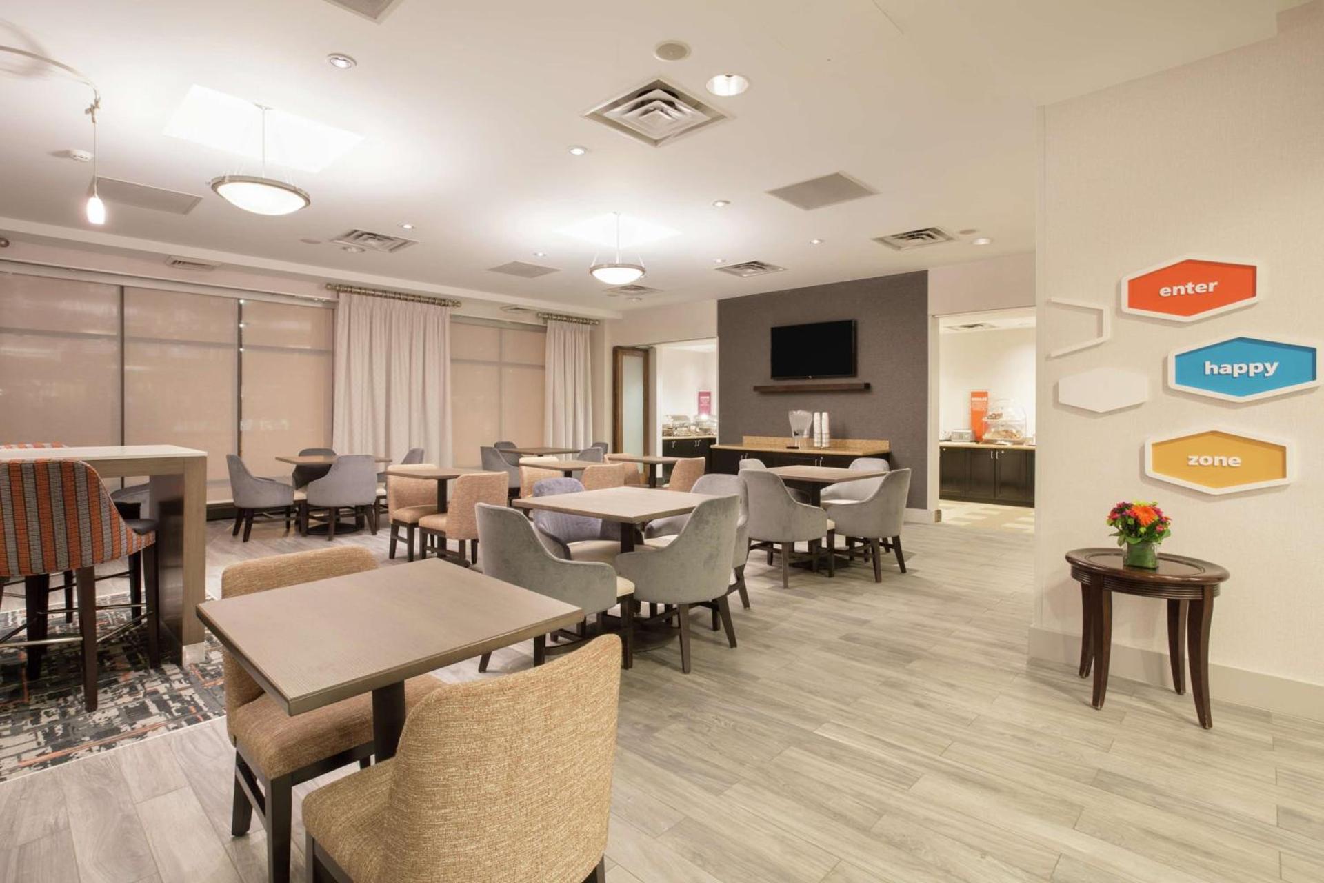 Hampton Inn & Suites Denver-Downtown photo 11
