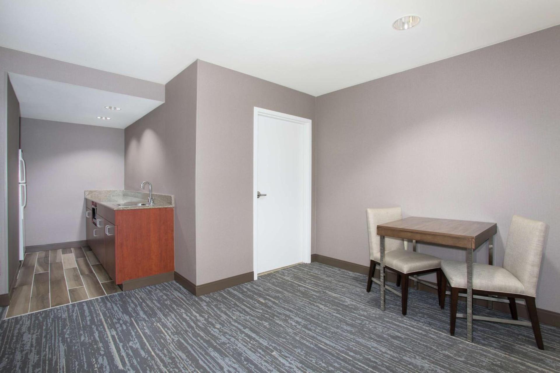 Hampton Inn & Suites Denver-Downtown photo 16