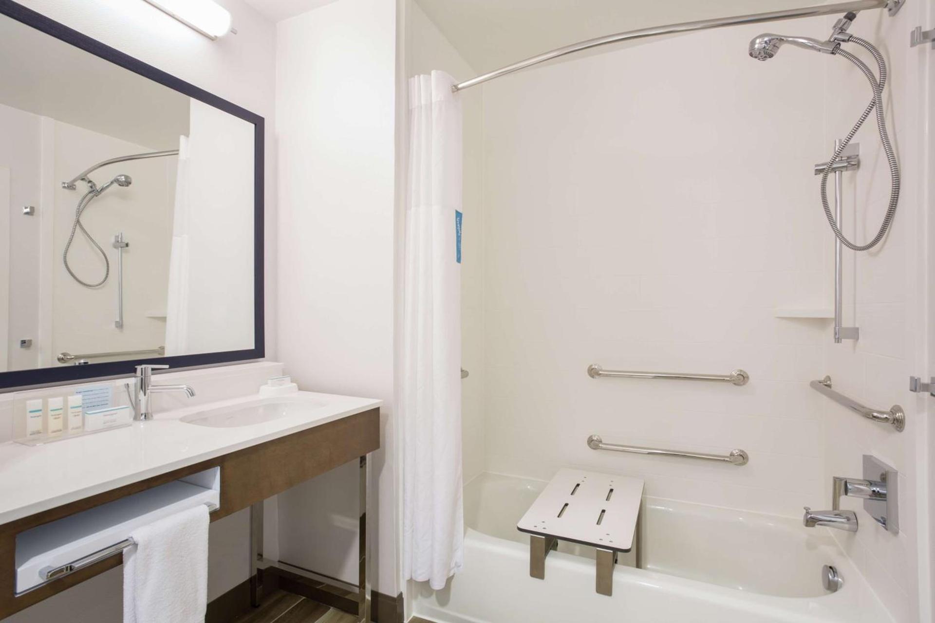 Hampton Inn & Suites Denver-Downtown photo 36