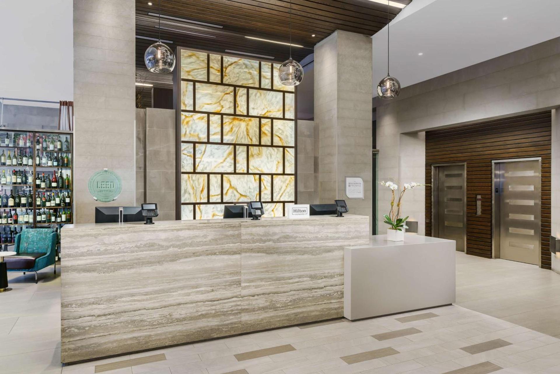 Hilton Garden Inn New York Times Square North photo 16