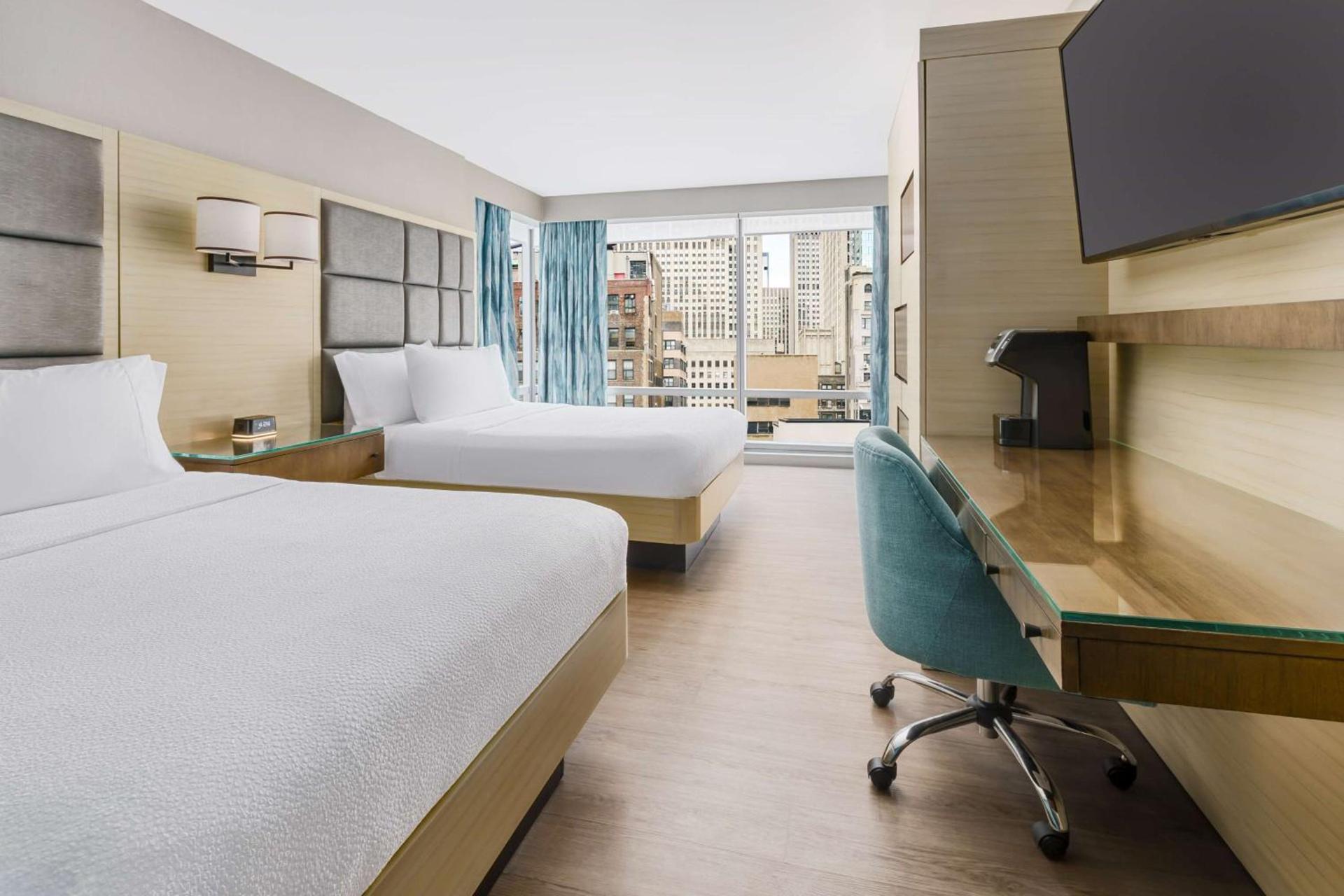 Hilton Garden Inn New York Times Square North photo 4
